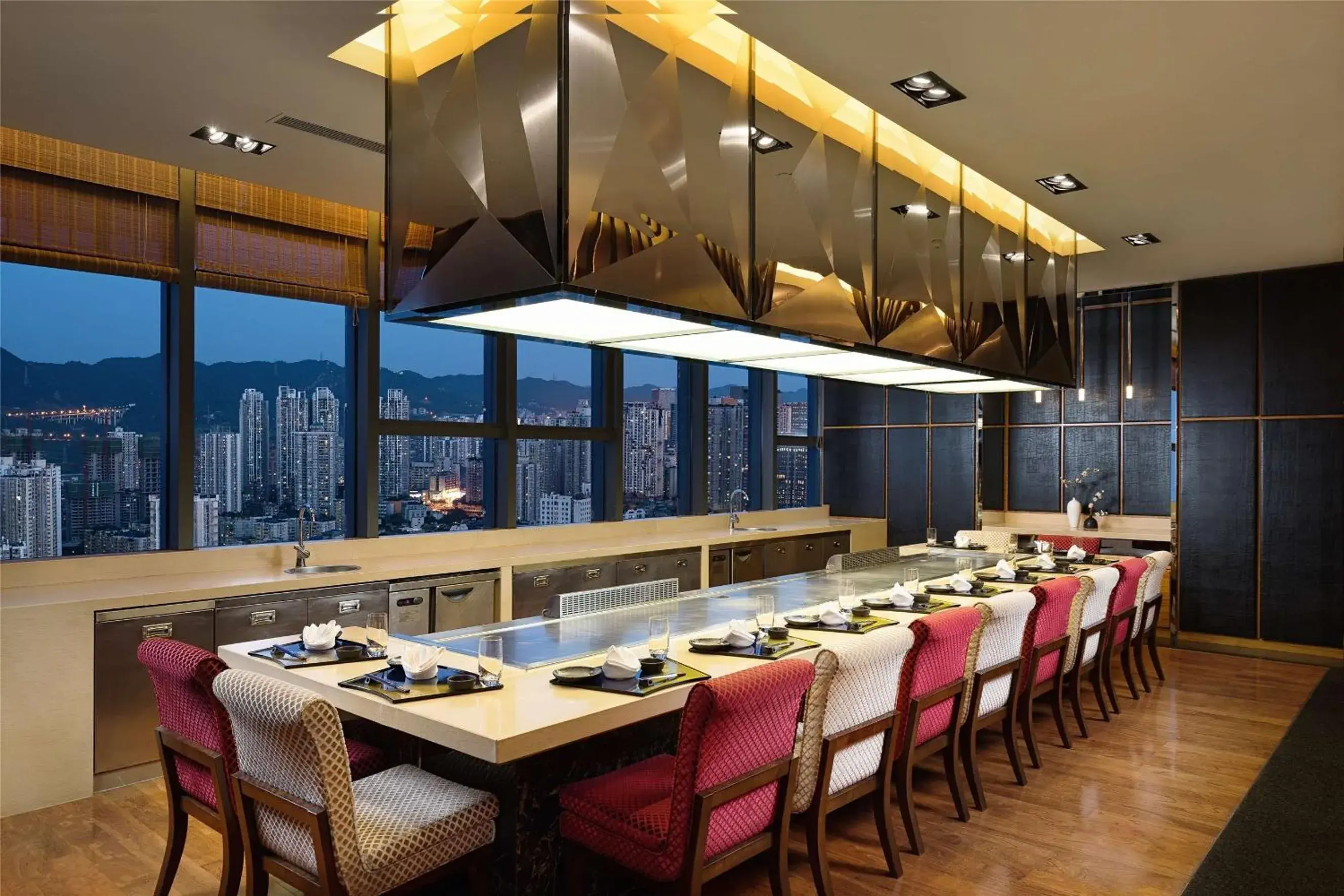 Restaurant/places to eat in Radisson Blu Plaza Chongqing - Free one cup of smoky the gelnlivet during stay Restaurant/places to eat in Radisson Blu Plaza Chongqing - Free one cup of smoky the gelnlivet during stay