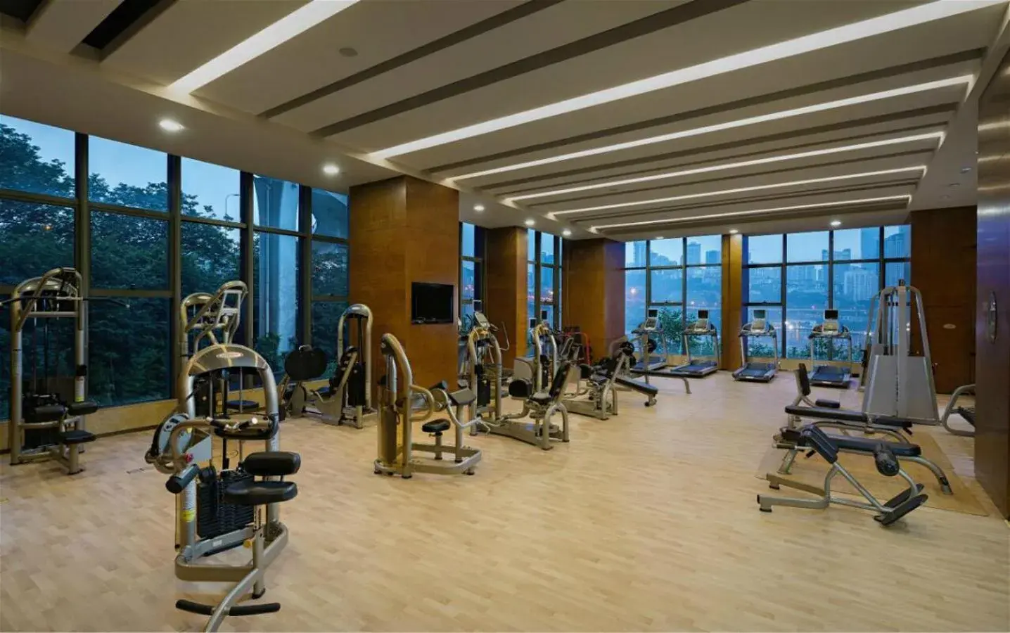 Fitness centre/facilities in Radisson Blu Plaza Chongqing - Free one cup of smoky the gelnlivet during stay Fitness centre/facilities in Radisson Blu Plaza Chongqing - Free one cup of smoky the gelnlivet during stay