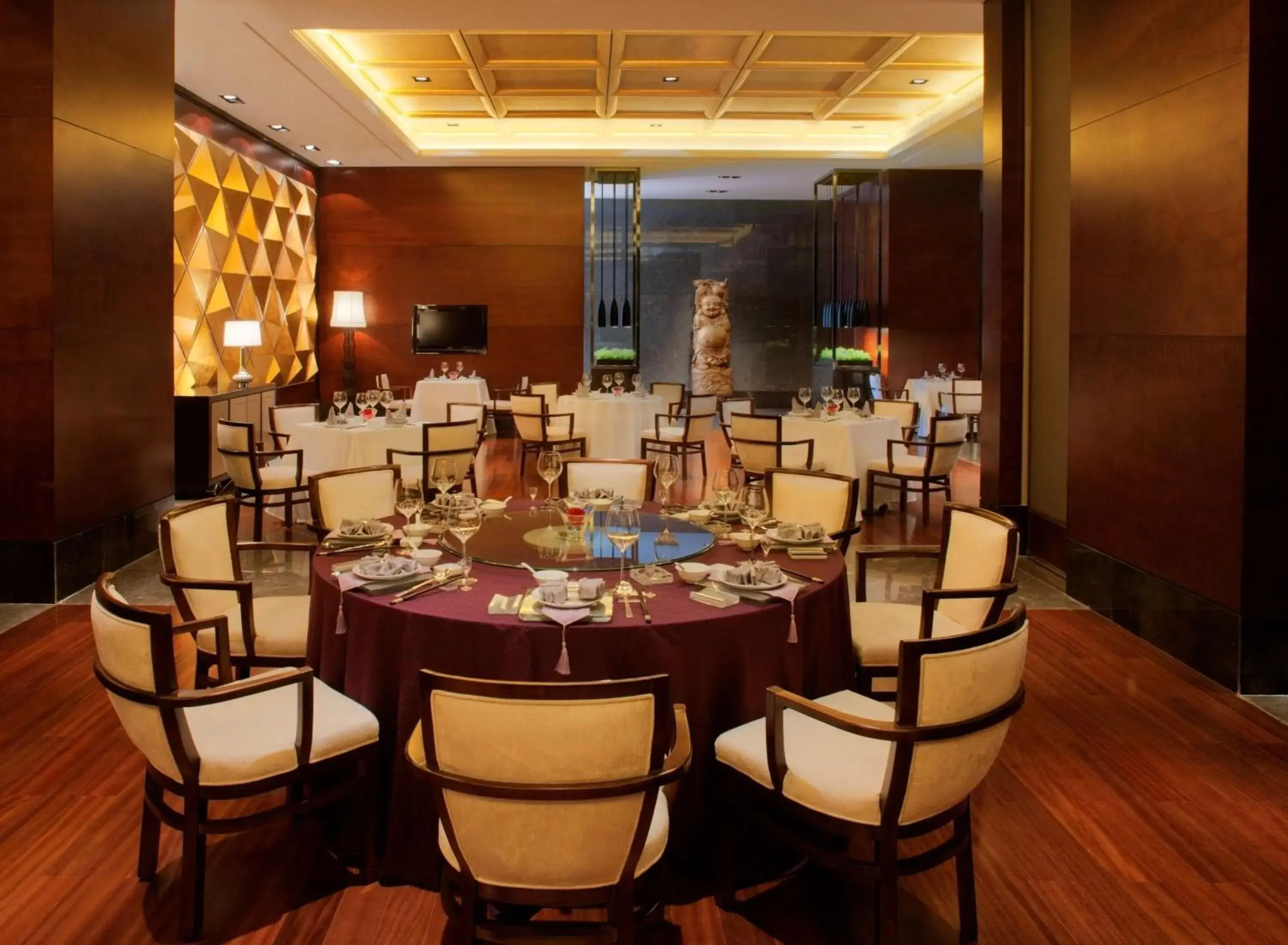 Restaurant/places to eat in Radisson Blu Plaza Chongqing Restaurant/places to eat in Radisson Blu Plaza Chongqing
