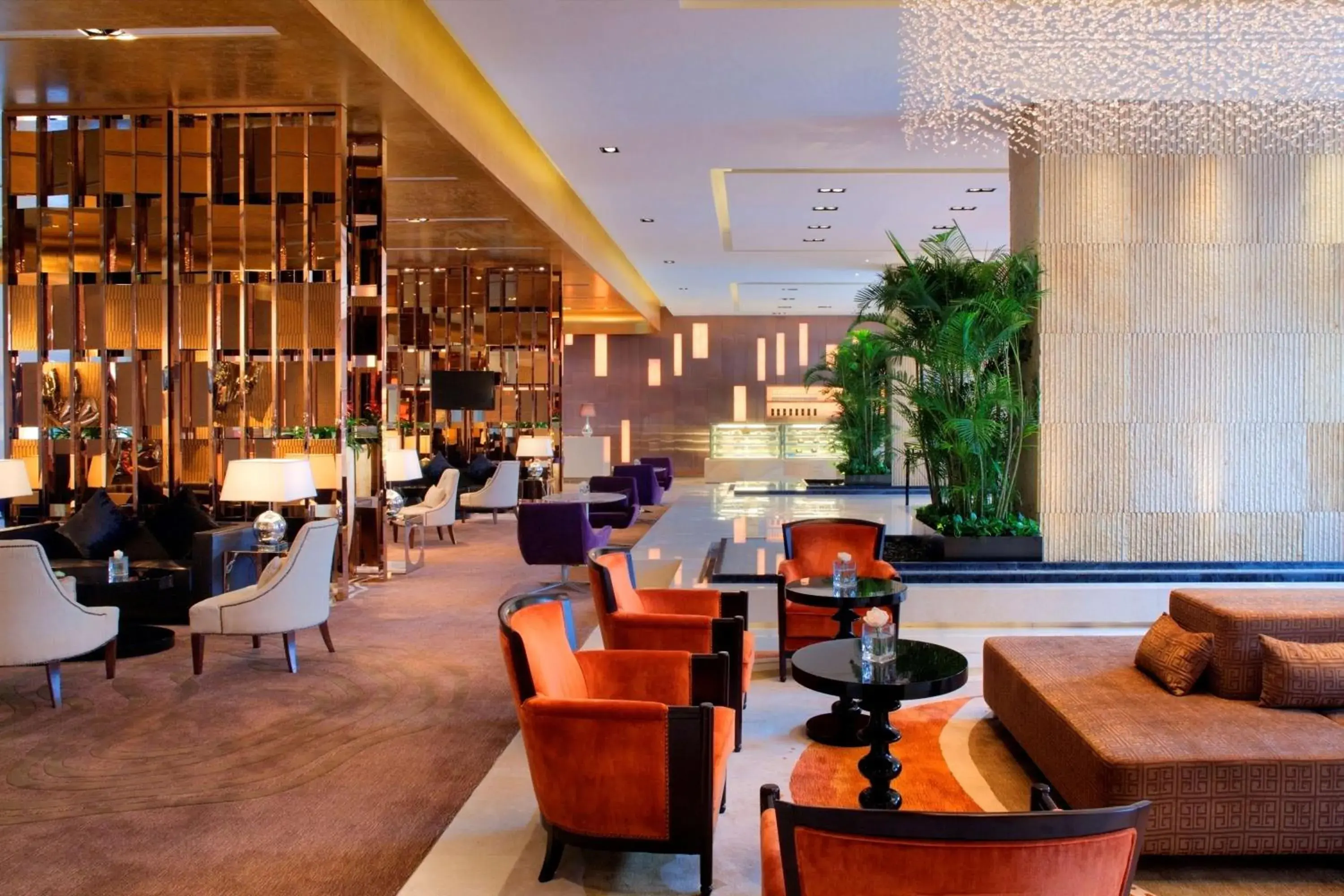 Lobby or reception in Radisson Blu Plaza Chongqing - Free one cup of smoky the gelnlivet during stay Lobby or reception in Radisson Blu Plaza Chongqing - Free one cup of smoky the gelnlivet during stay