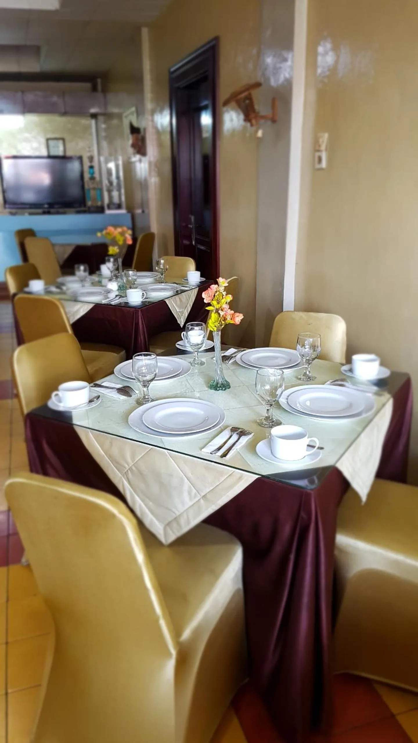 Restaurant/places to eat in Hotel Hangtuah