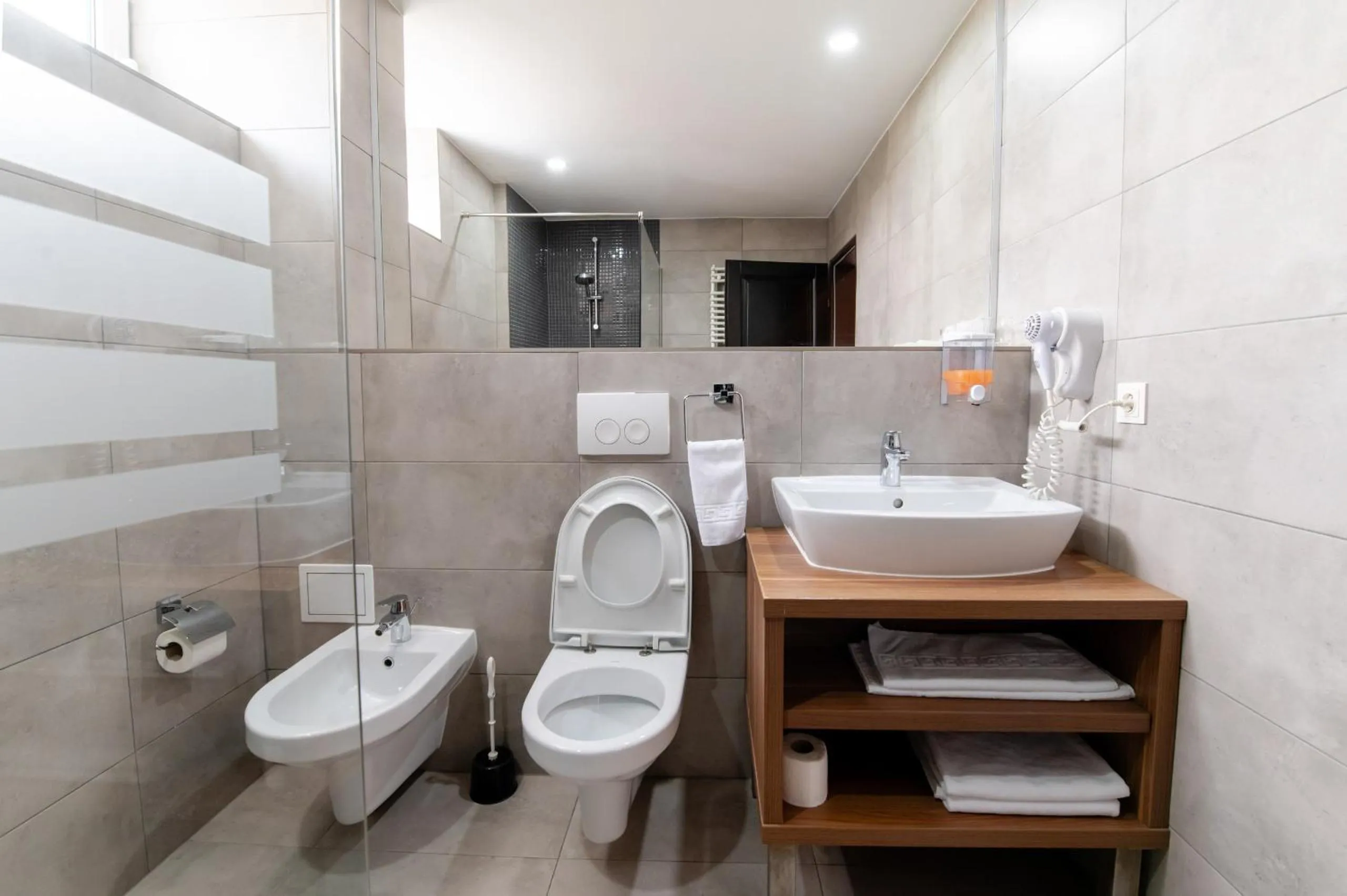 Bathroom in Hotel President