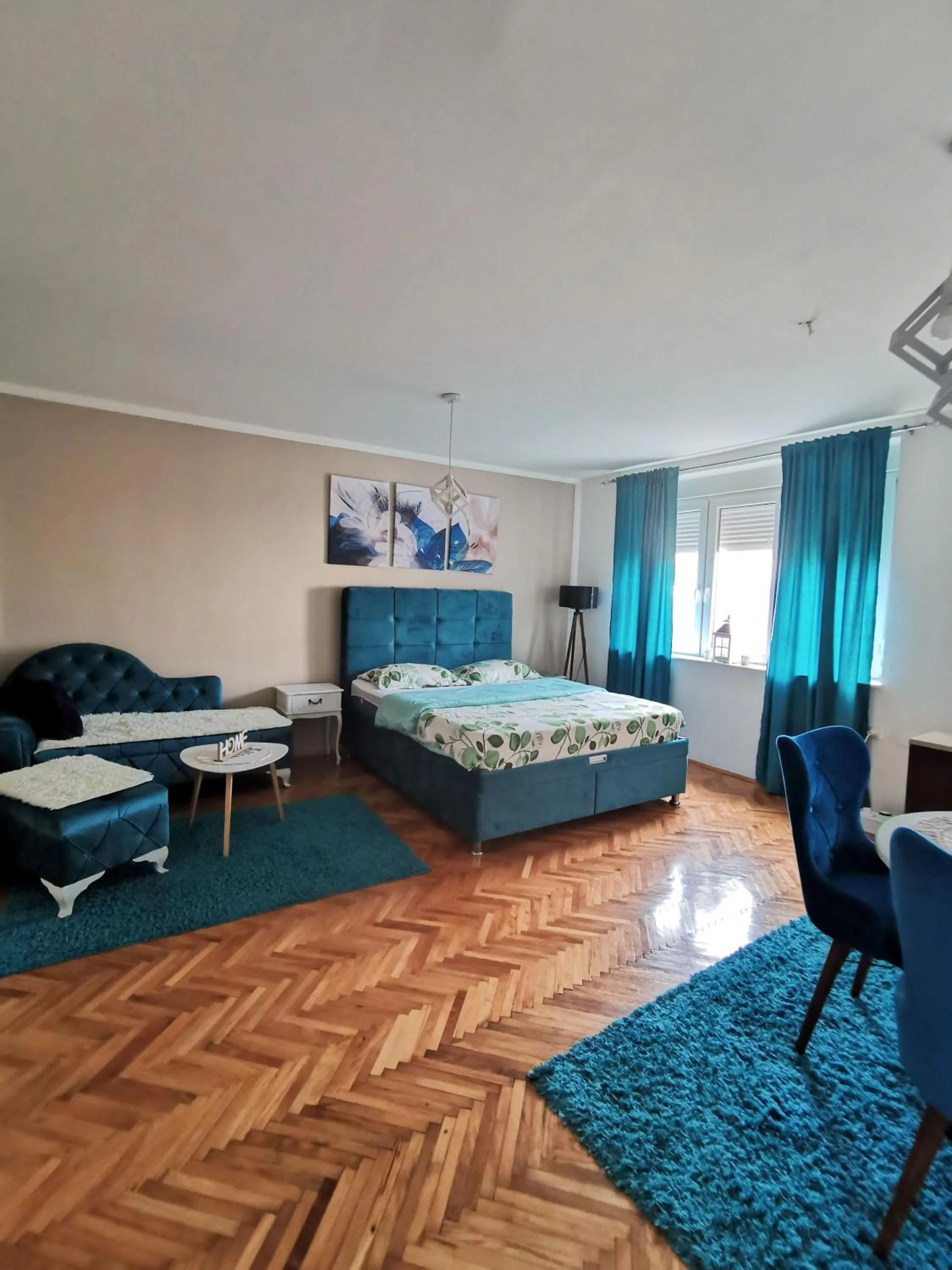 Bed in City Center Apartment JOTIC