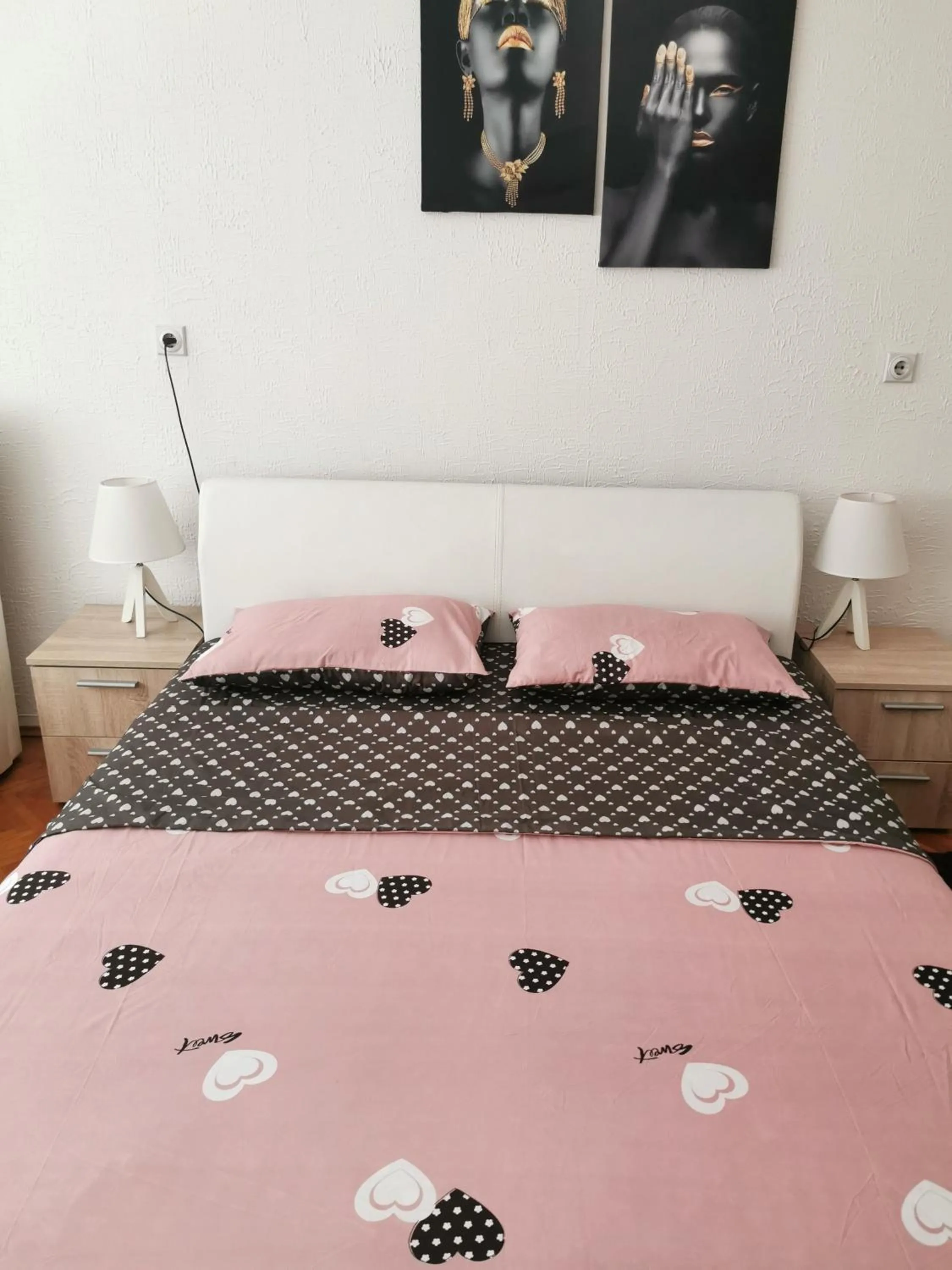 Bed in City Center Apartment JOTIC