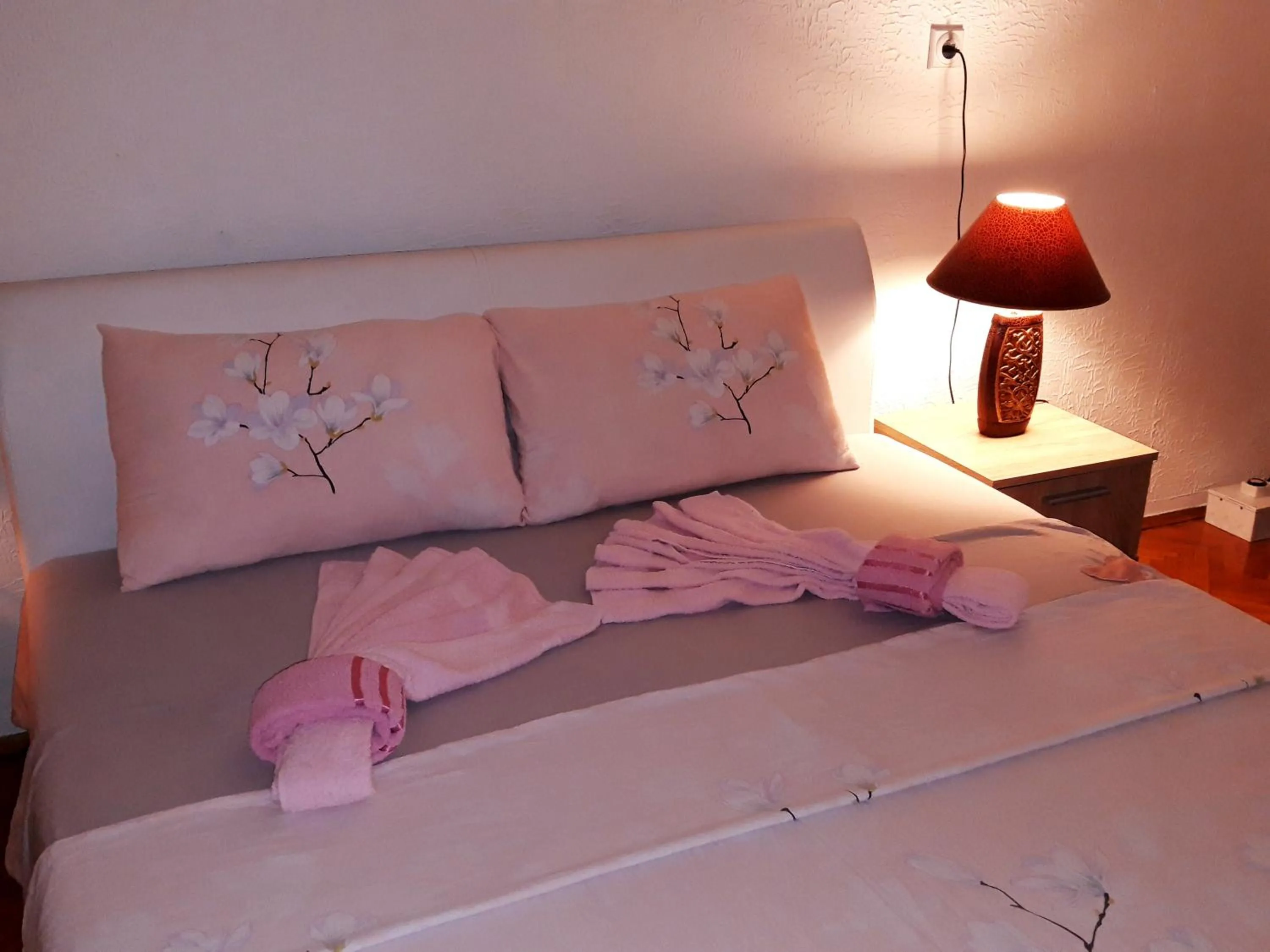Bed in City Center Apartment JOTIC