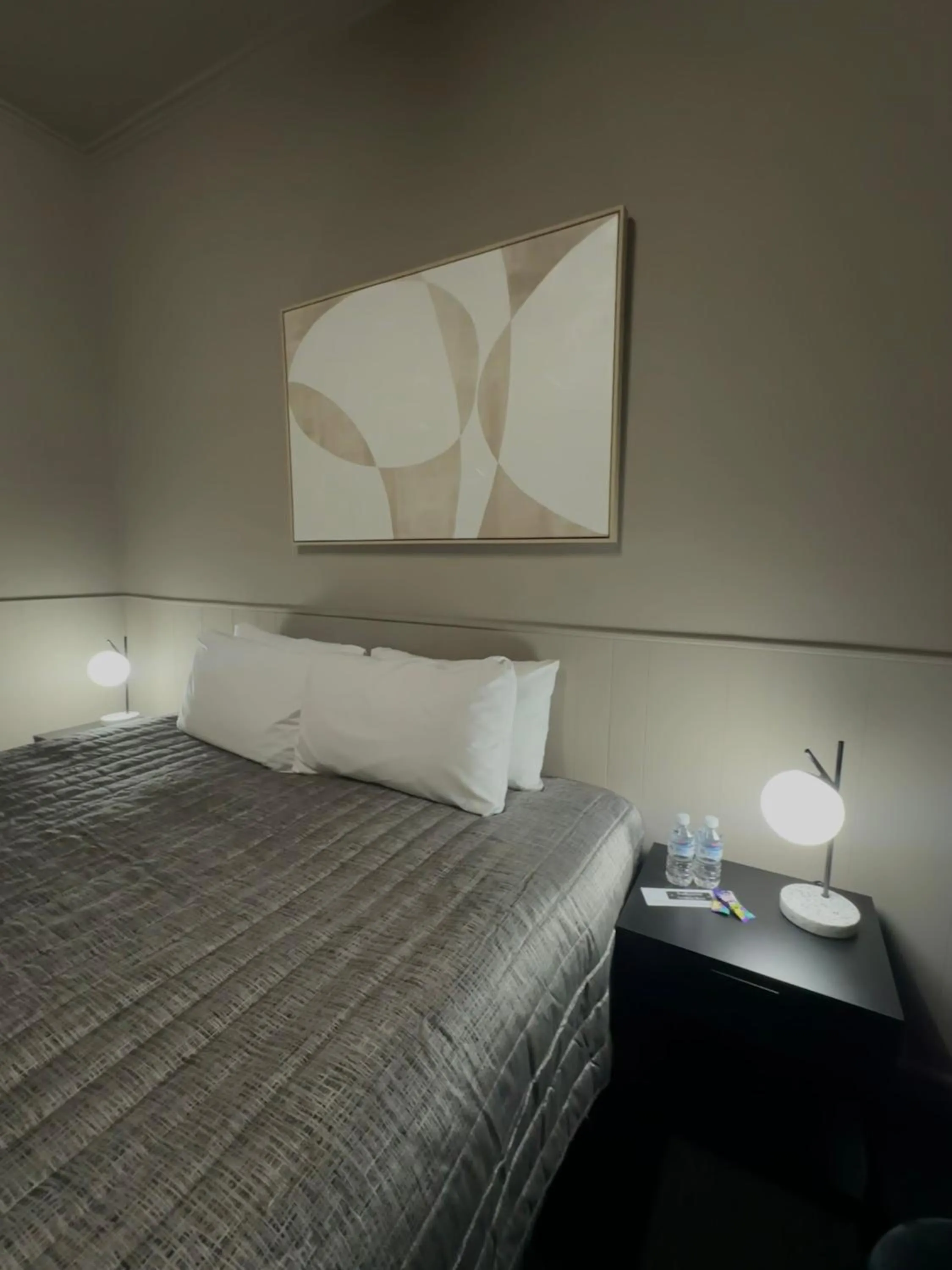 Bed in Calder Family Motel