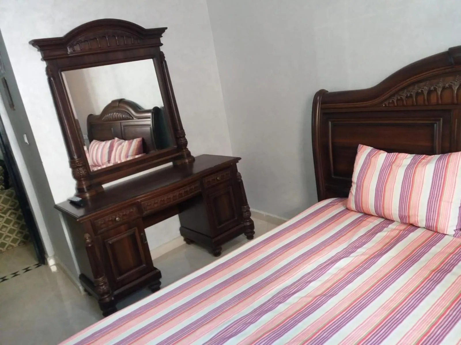 Bed in Mohammed V Airport HOME