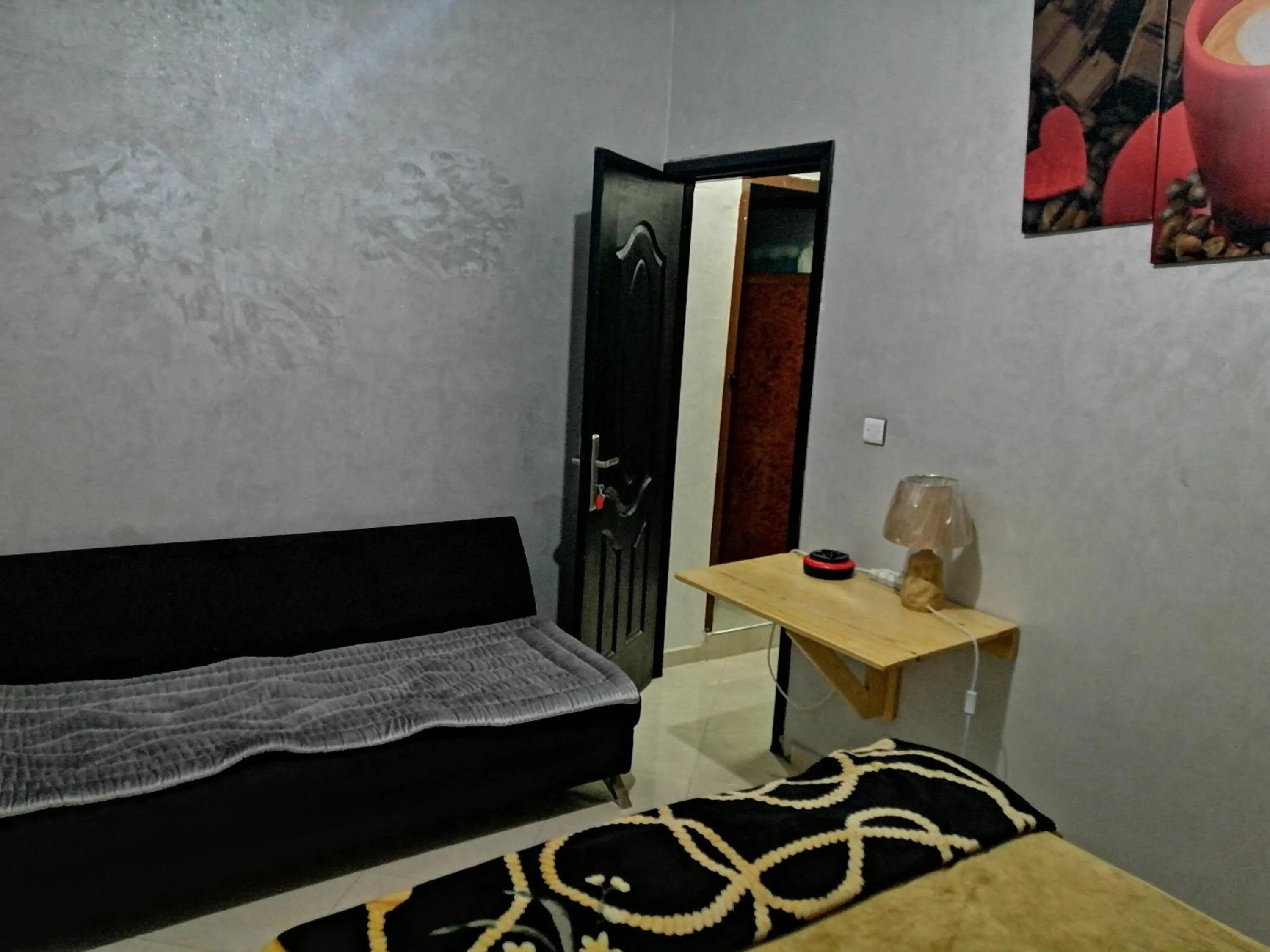 Photo of the whole room, Bed in Mohammed V Airport HOME