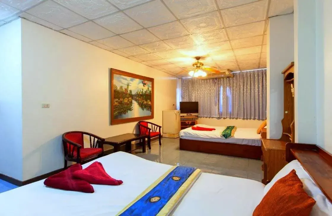 Bed in The Encore Hotel Bed in The Encore Hotel