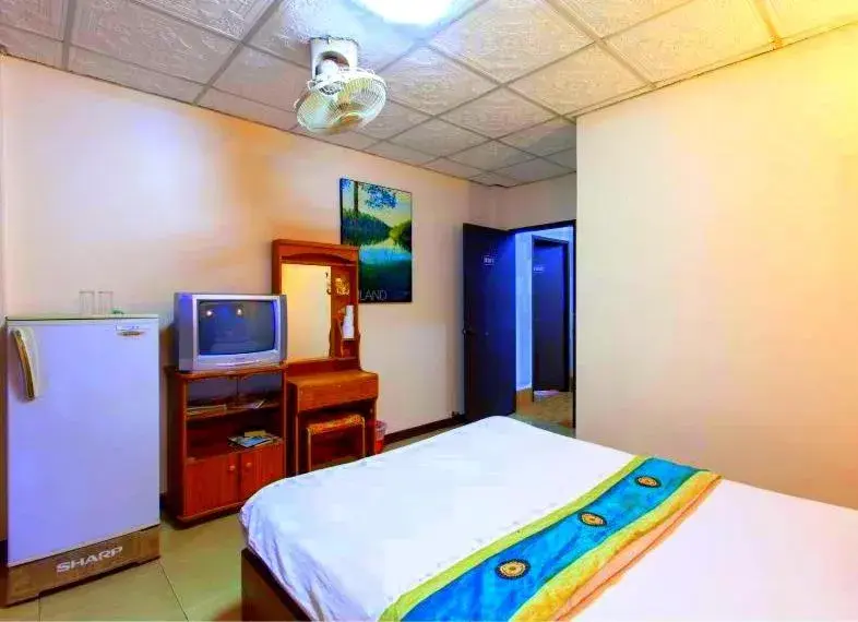 TV and multimedia, Bed in The Encore Hotel TV and multimedia, Bed in The Encore Hotel