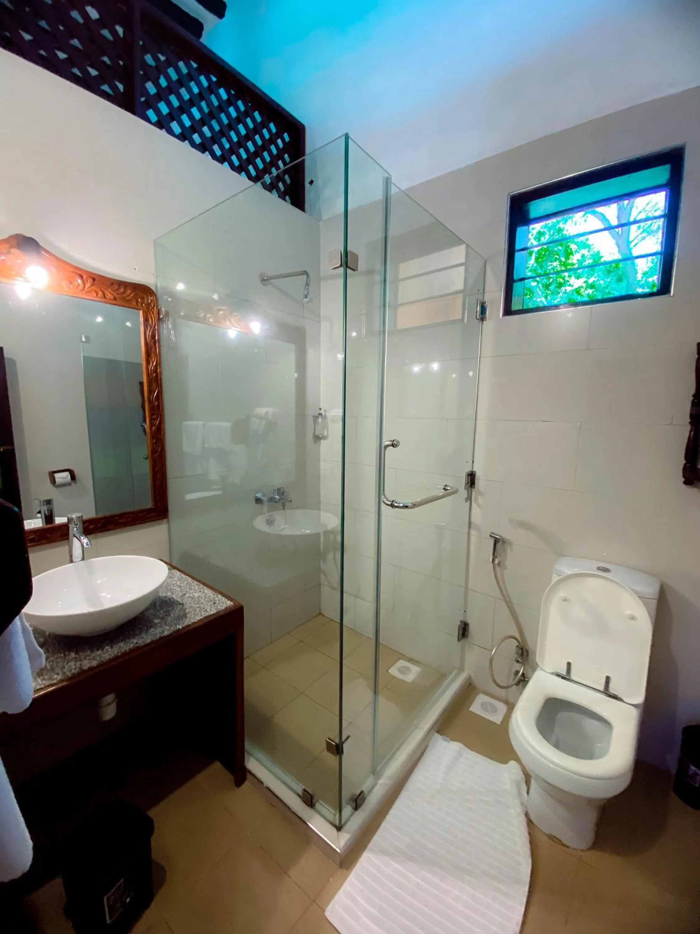 Toilet in Mnarani Beach Cottages