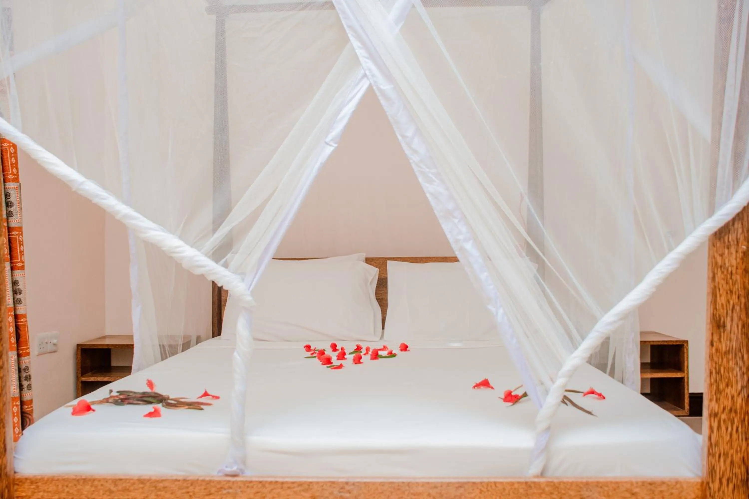 Bedroom, Bed in Mnarani Beach Cottages