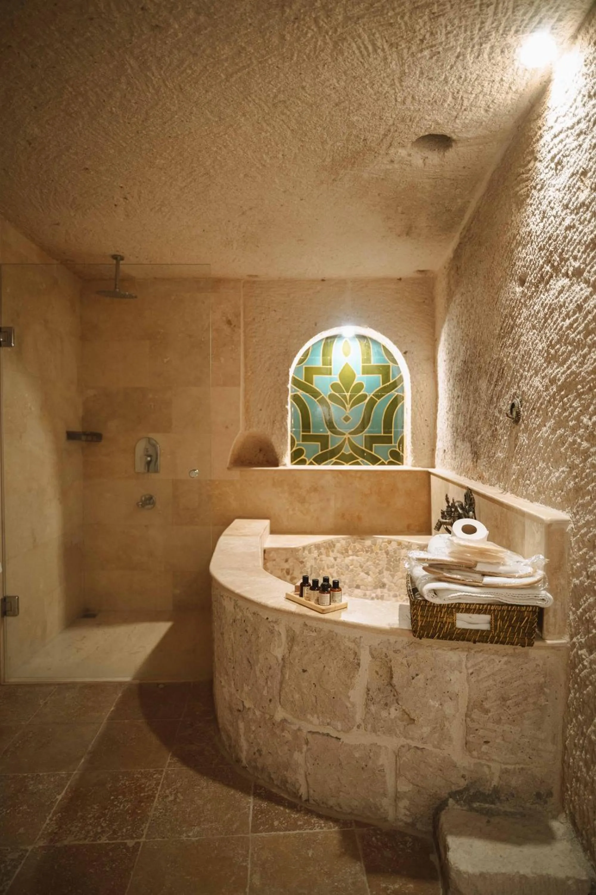 Shower in Hu of Cappadocia - Special Class