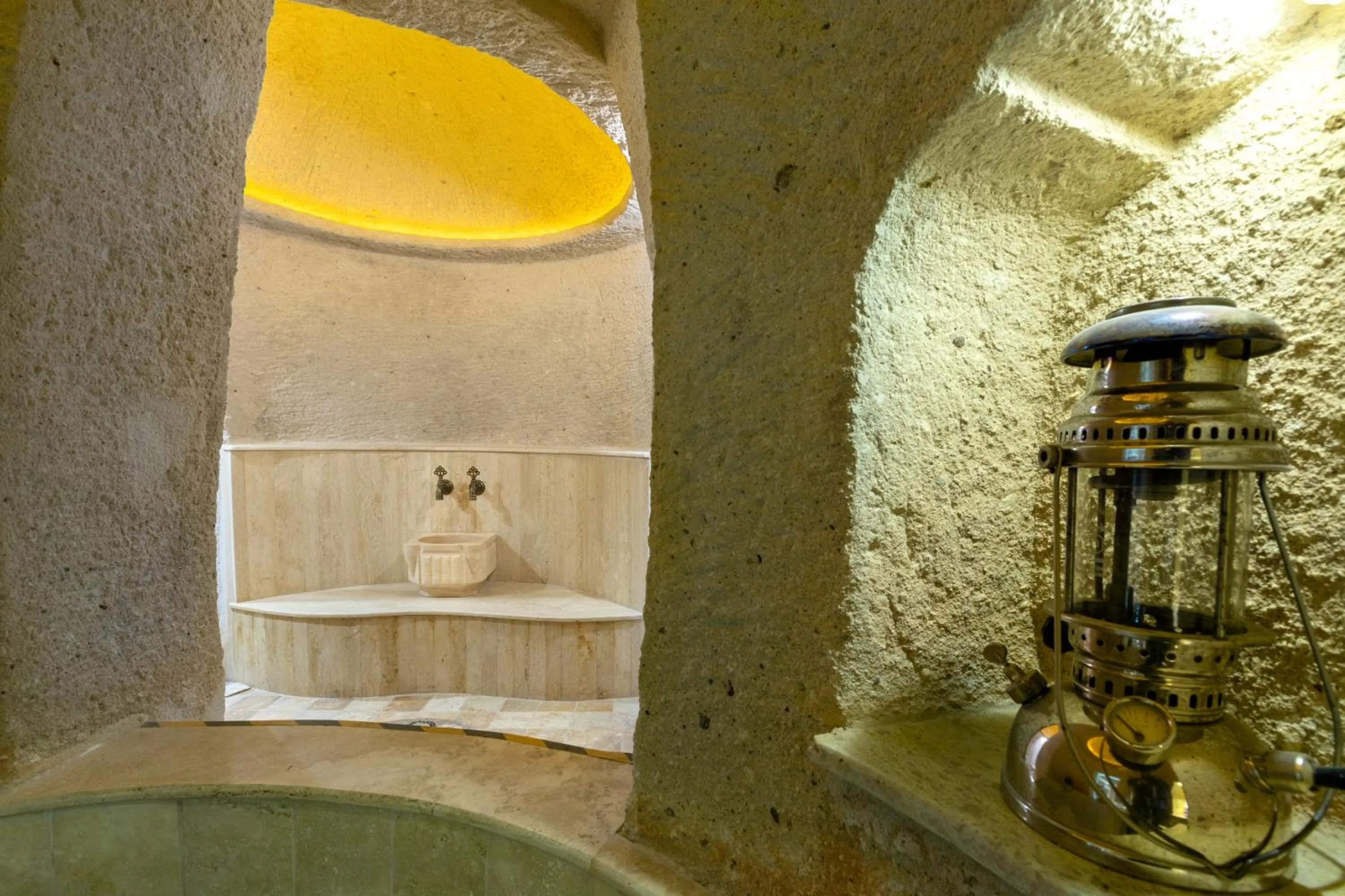 Shower in Hu of Cappadocia - Special Class