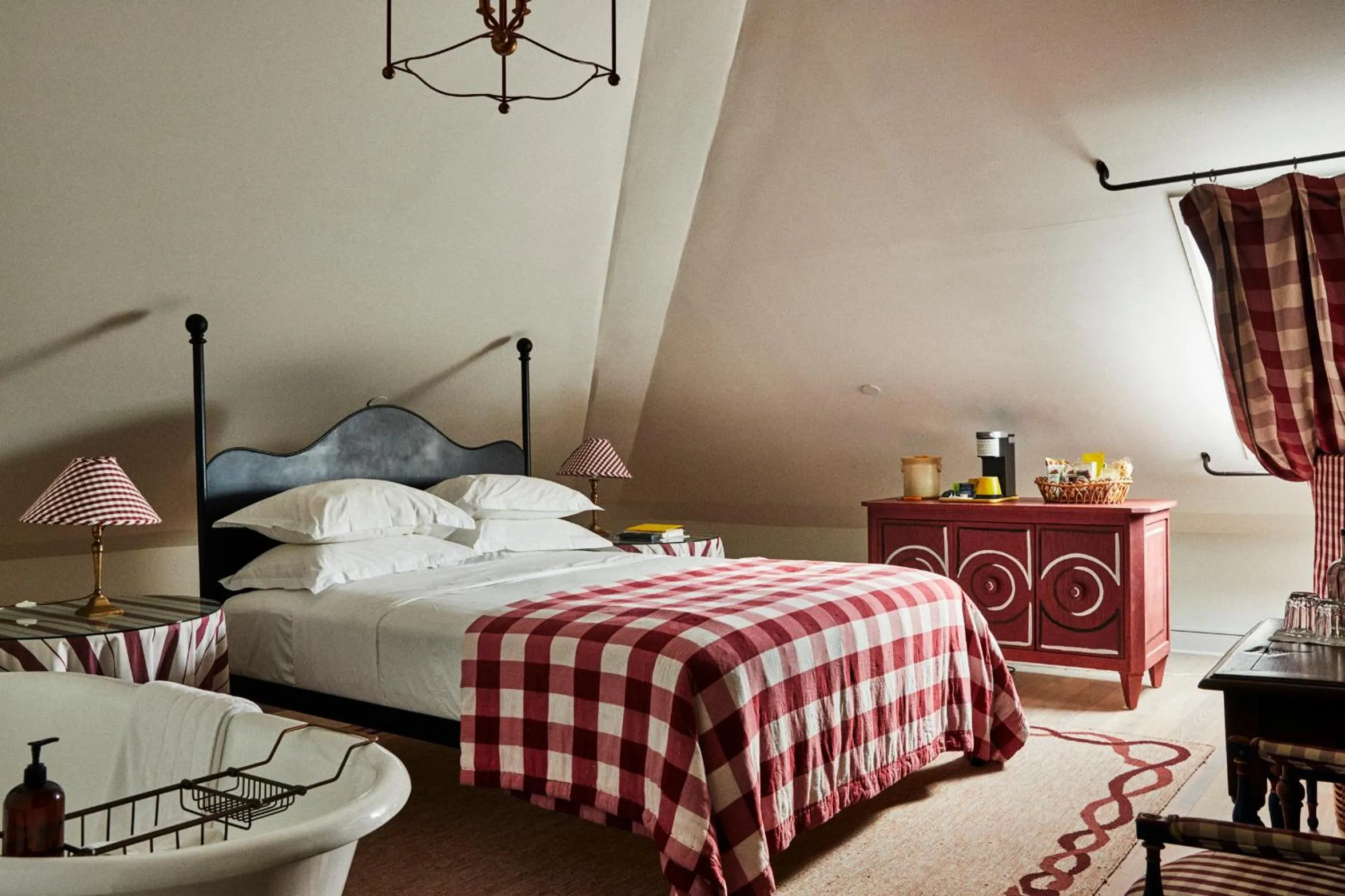 Bedroom, Bed in Hotel Peter and Paul, an Ash Hotel