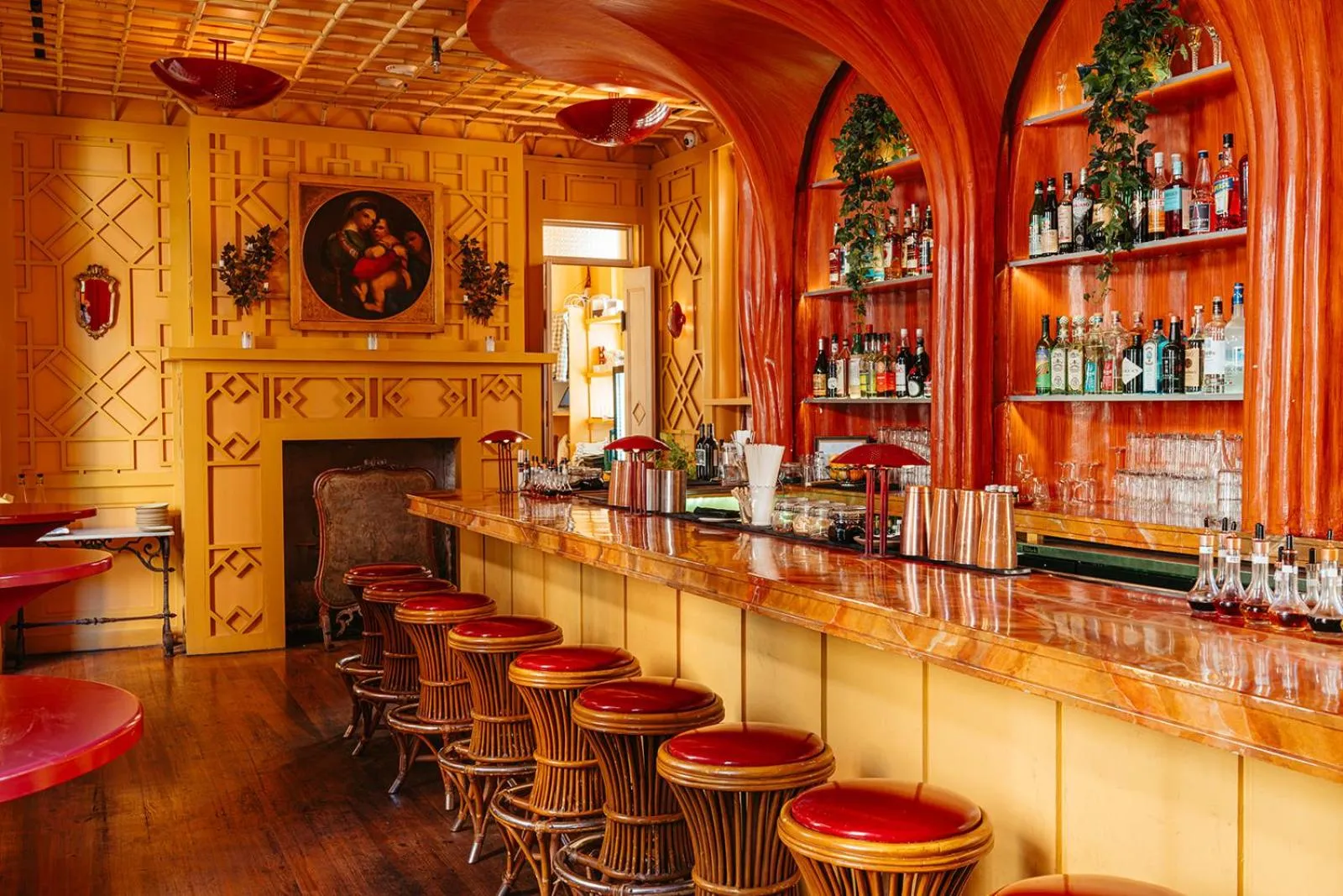 Lounge or bar in Hotel Peter and Paul, an Ash Hotel