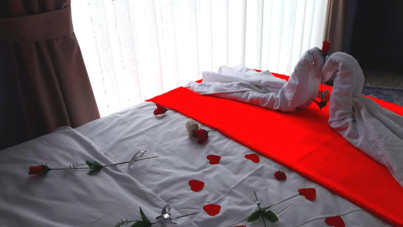 Bed in Yasin Apart hotel