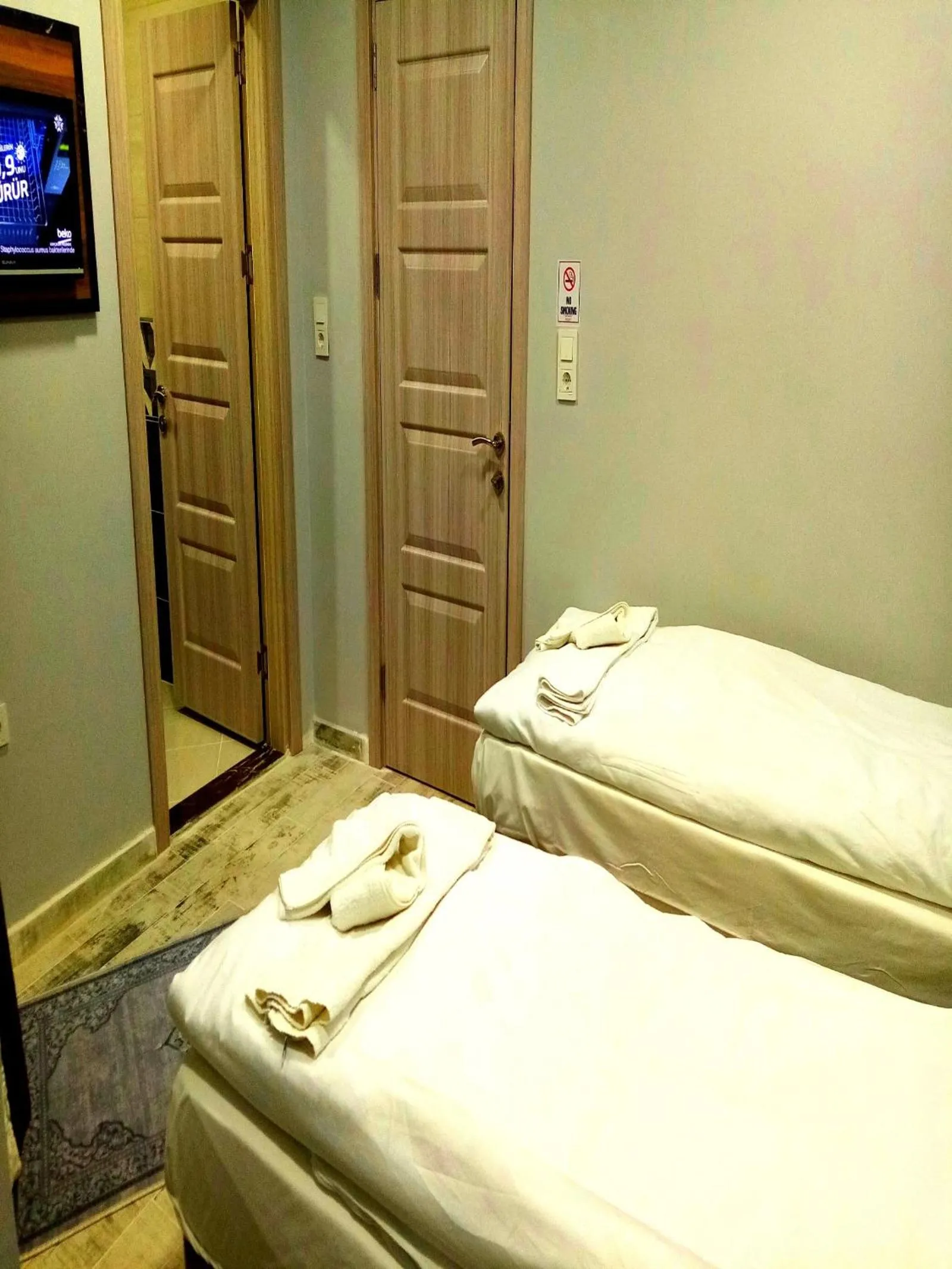 Bed in Yasin Apart hotel