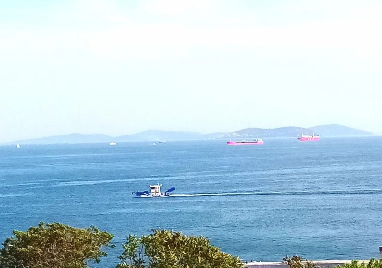 Sea view in Yasin Apart hotel