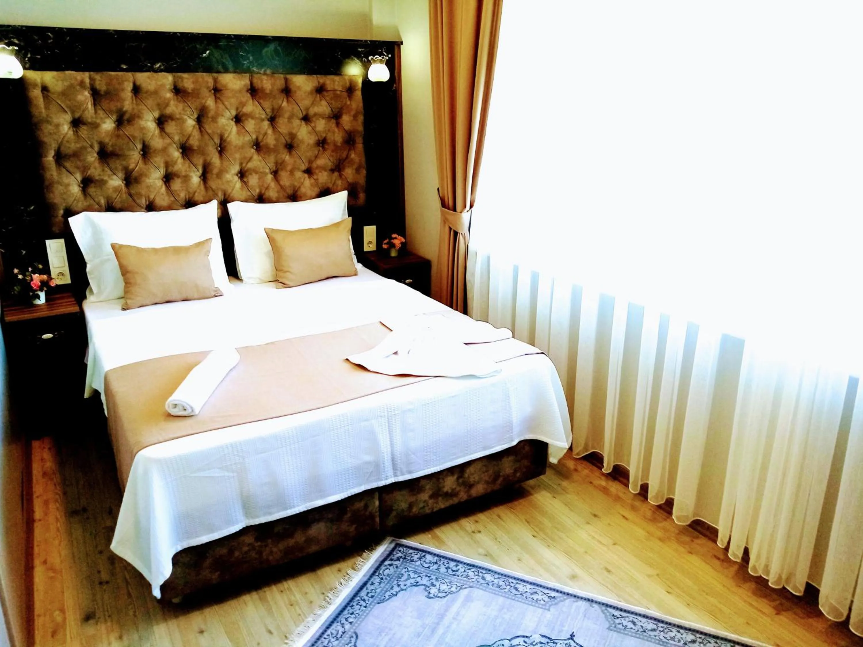 Photo of the whole room, Bed in Yasin Apart hotel