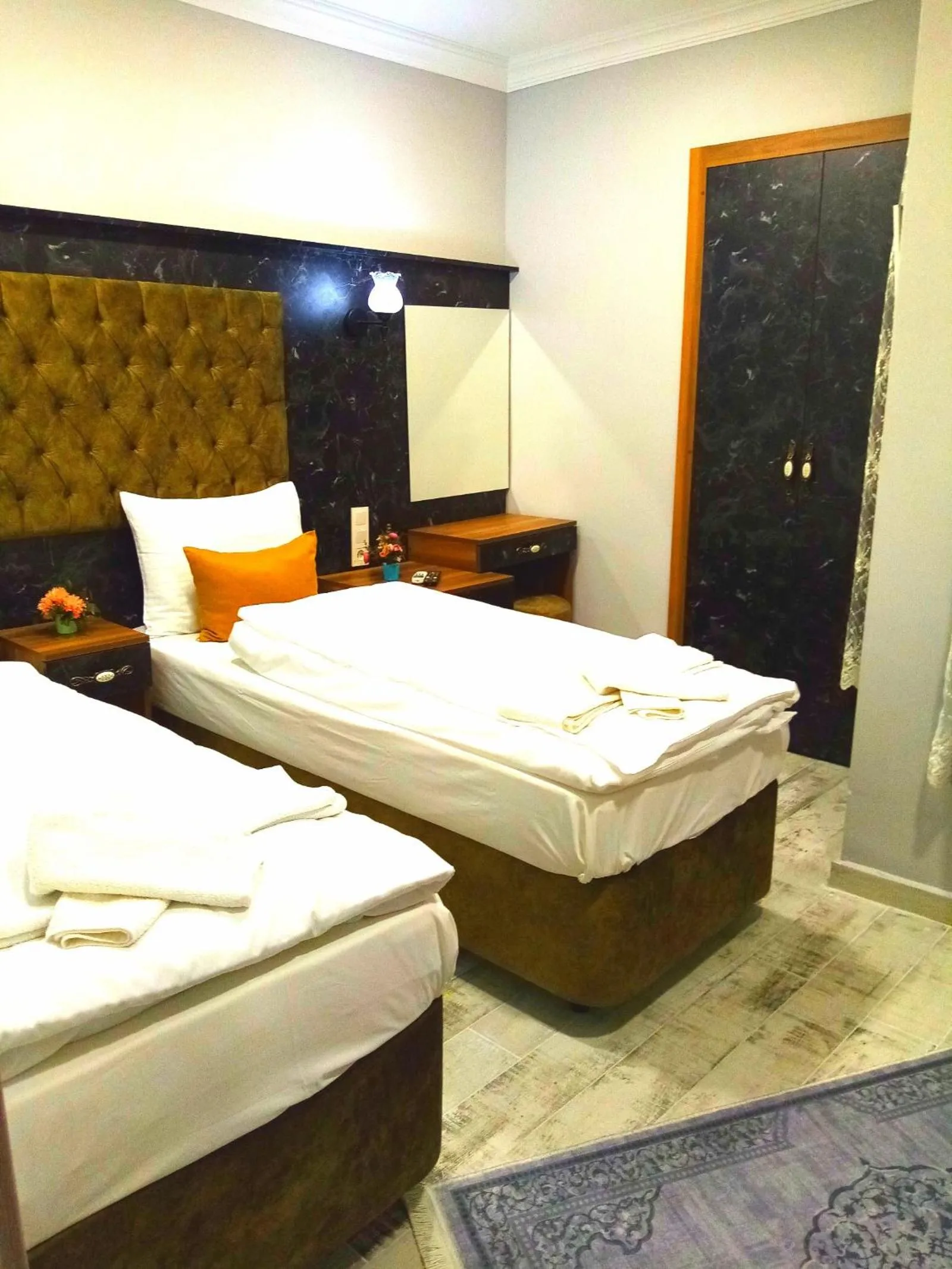 Bed in Yasin Apart hotel