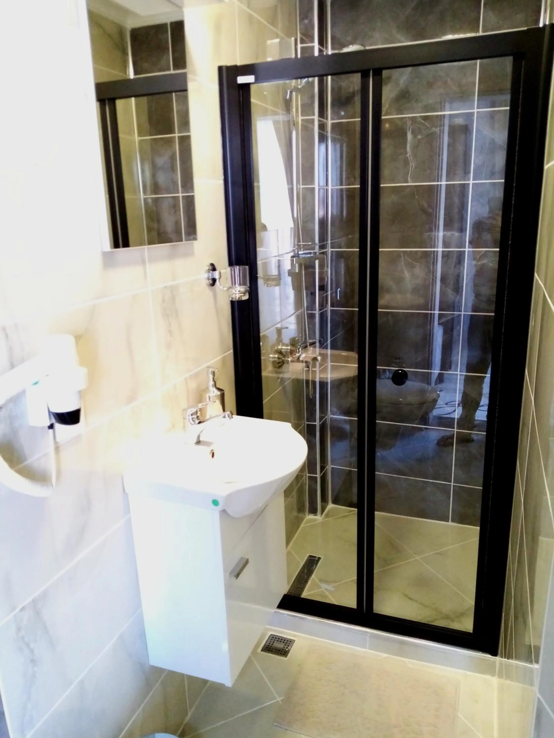 Bathroom in Yasin Apart hotel