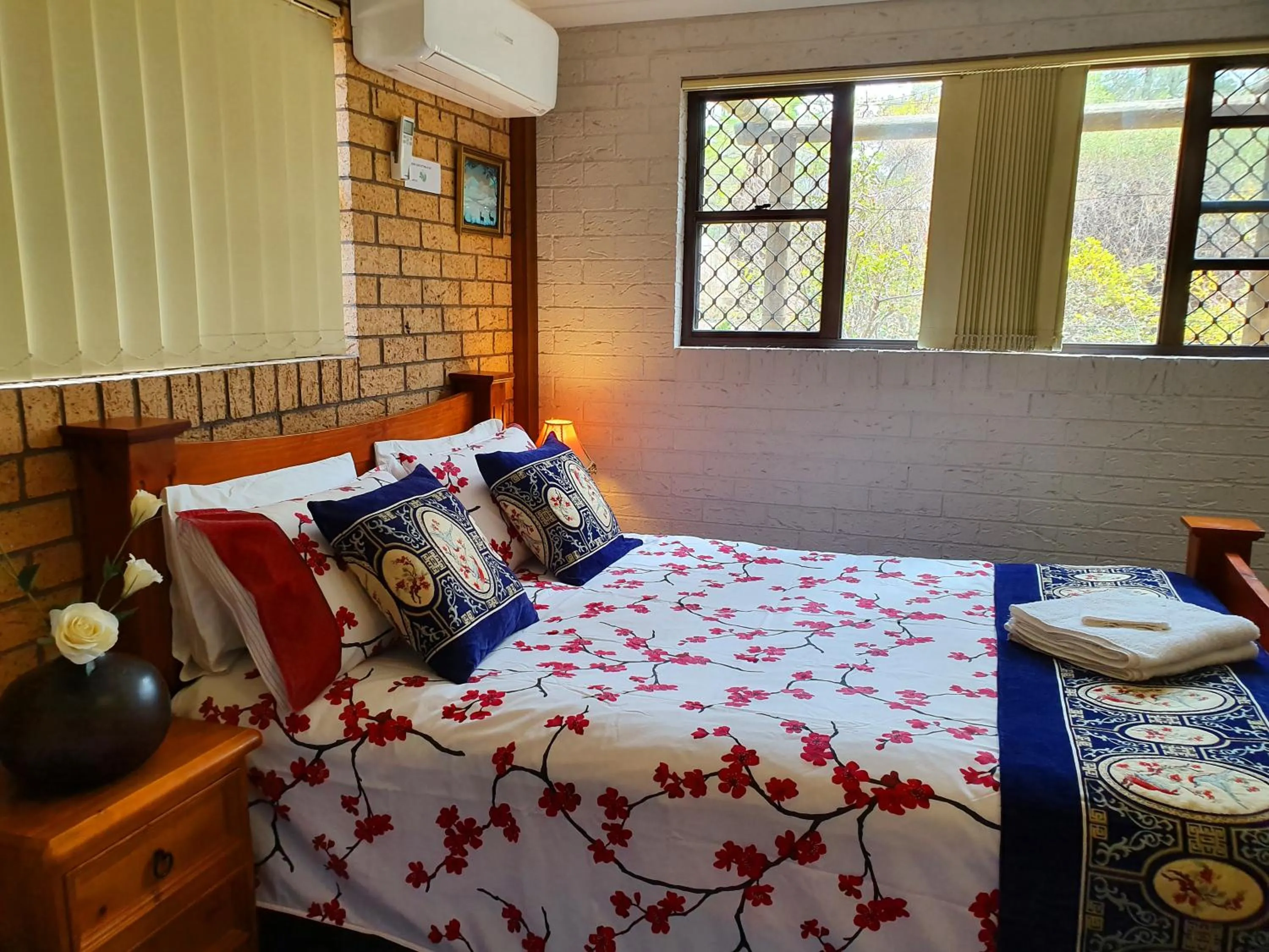 Bed in Gowrie Agapanthus