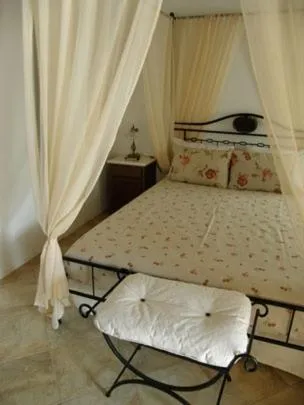 Bedroom, Bed in Ostria Village