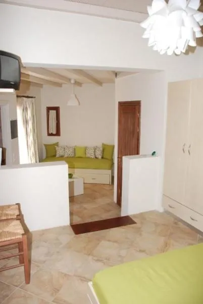 One-Bedroom Apartment (4 Adults) in Ostria Village