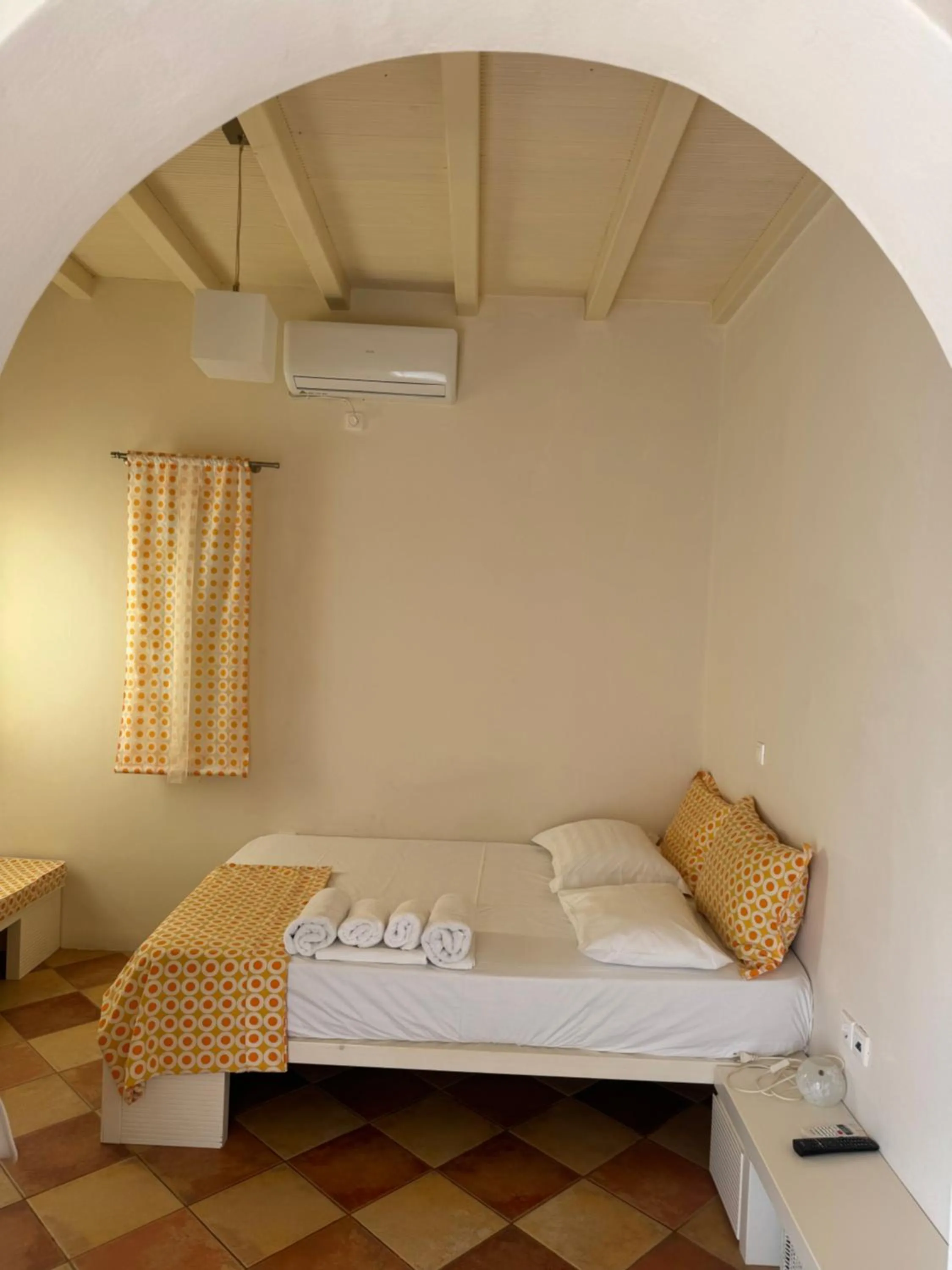 Bed in Ostria Village