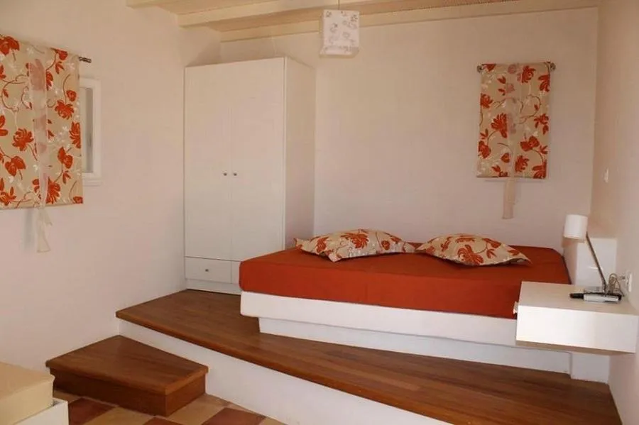Bed in Ostria Village
