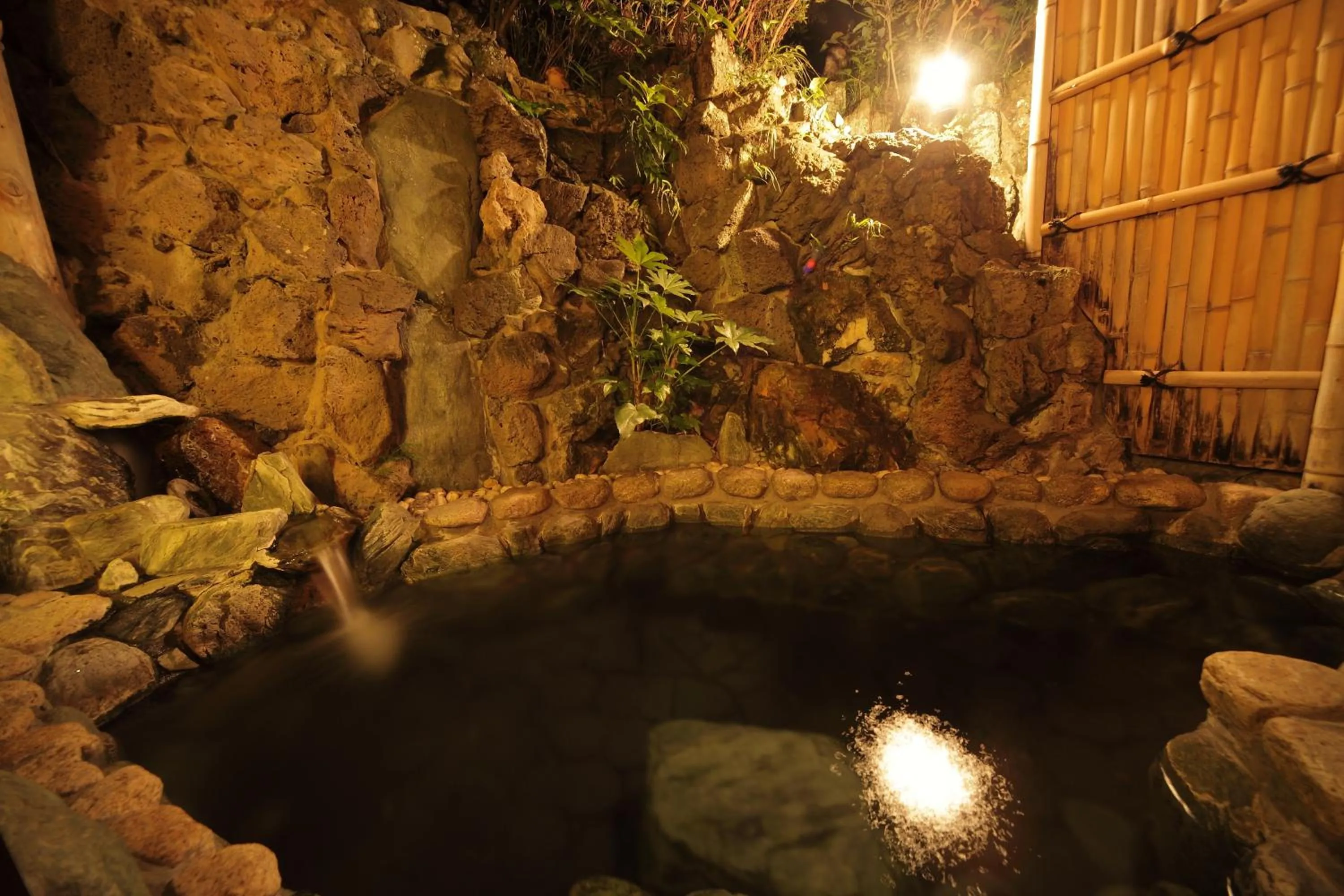 Hot Spring Bath in Morizuya