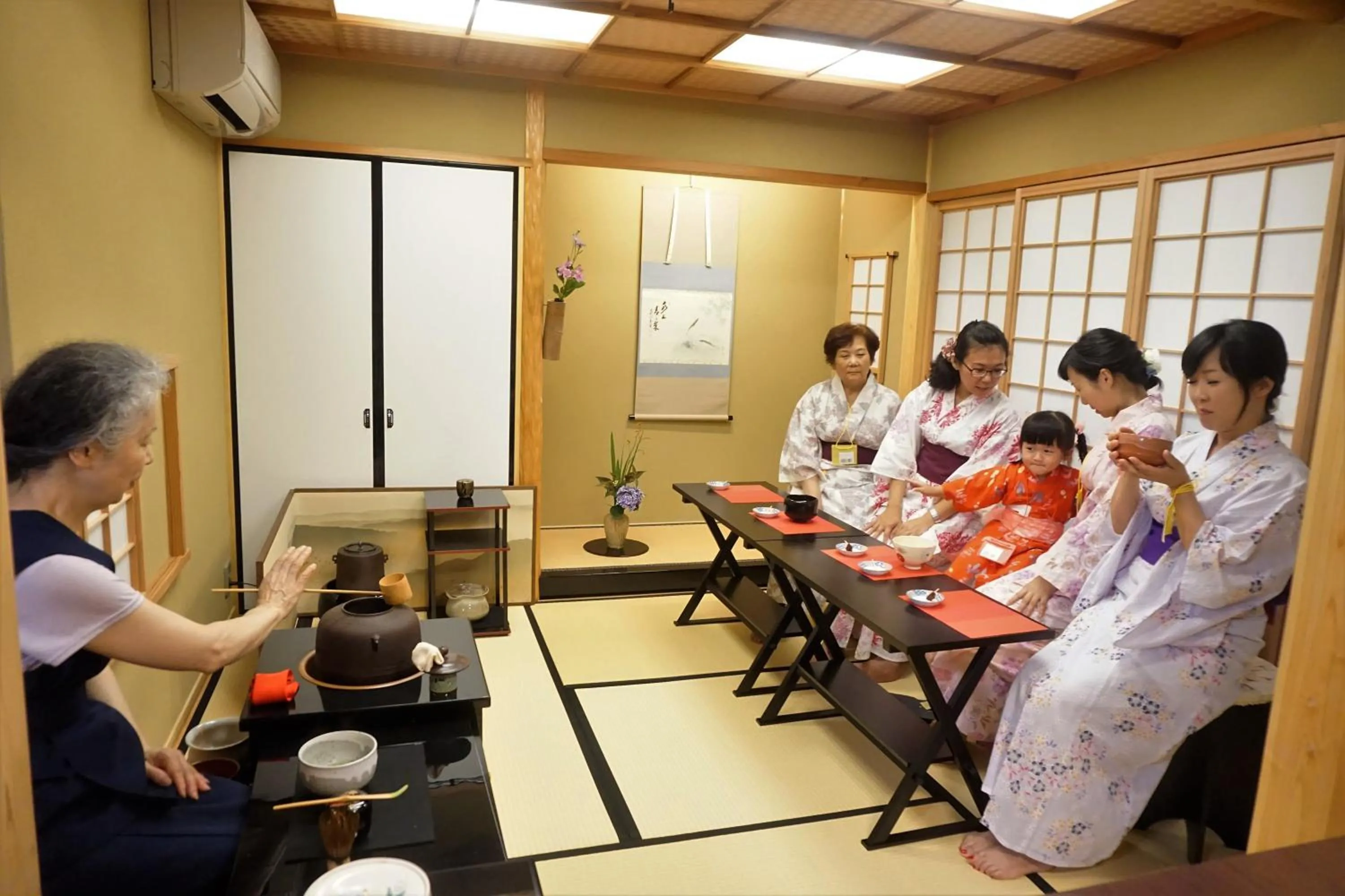 group of guests in Morizuya