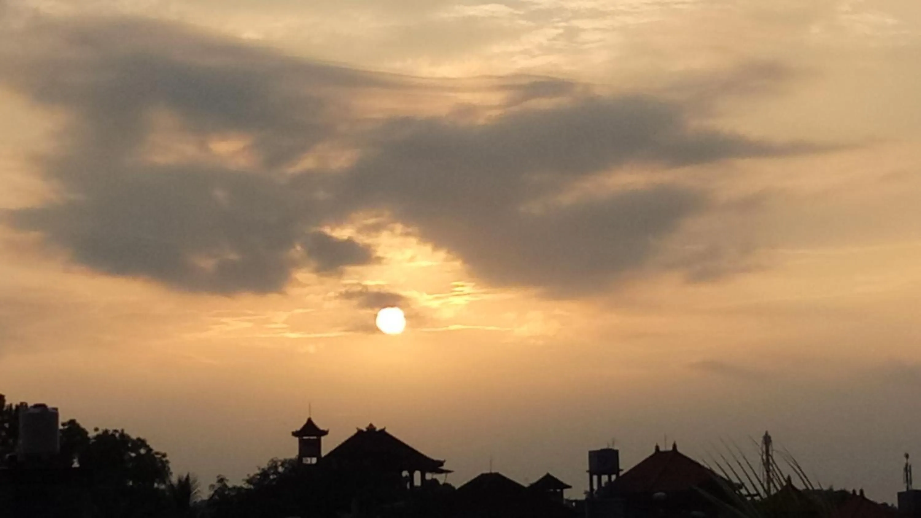 Property building in Hibiscus Cottages