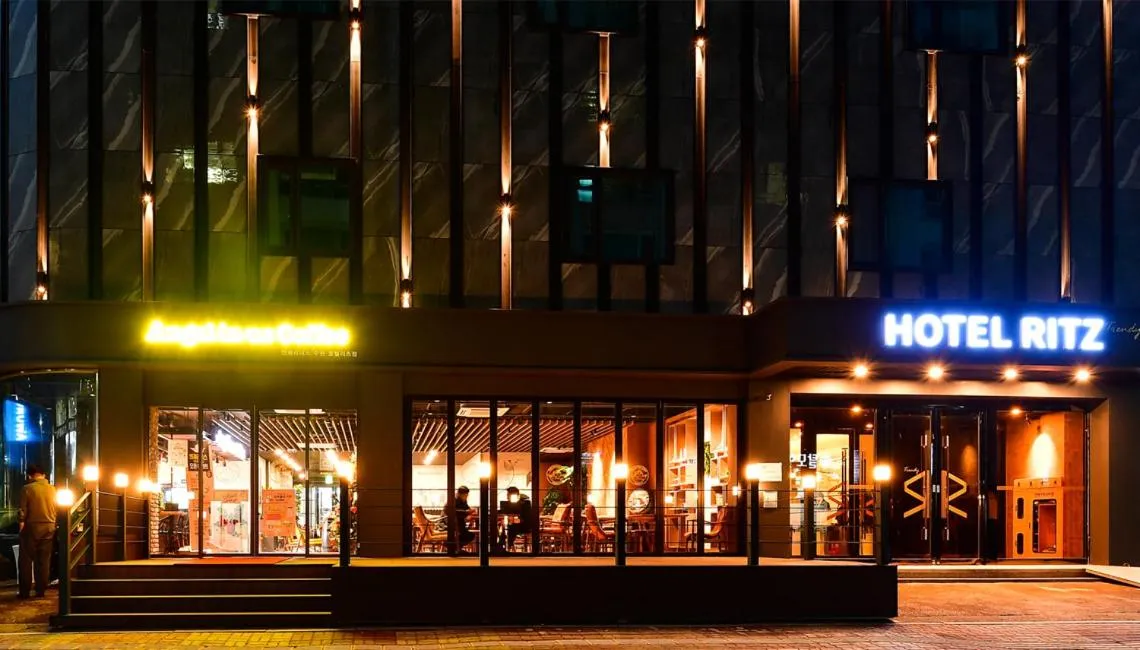 Property building in Hotel Ritz