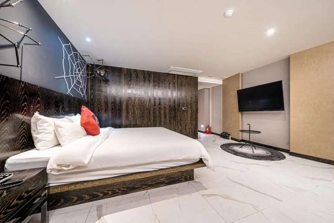 Photo of the whole room, Bed in Hotel Ritz