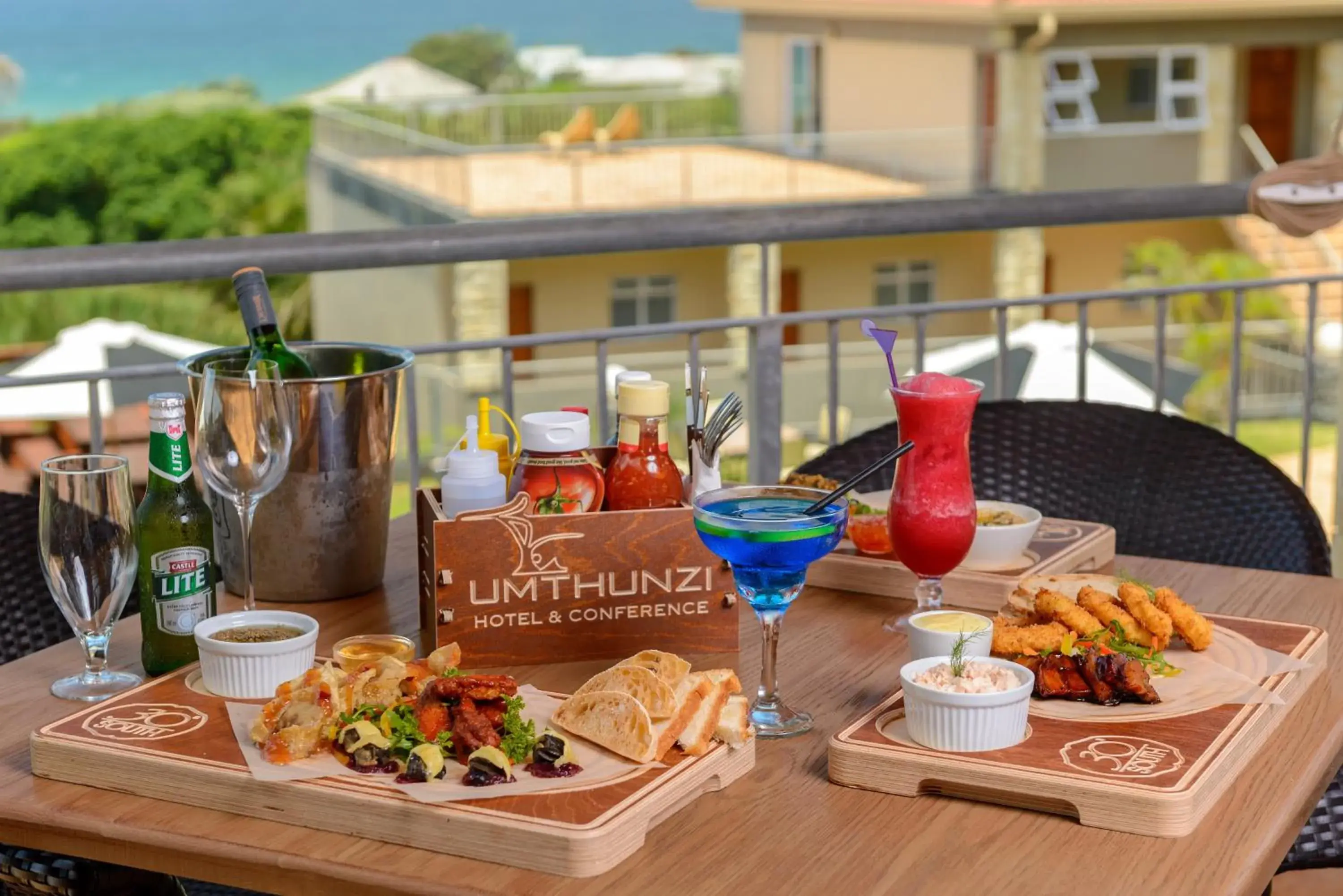 Restaurant/places to eat in Umthunzi Hotel and Conference Restaurant/places to eat in Umthunzi Hotel and Conference