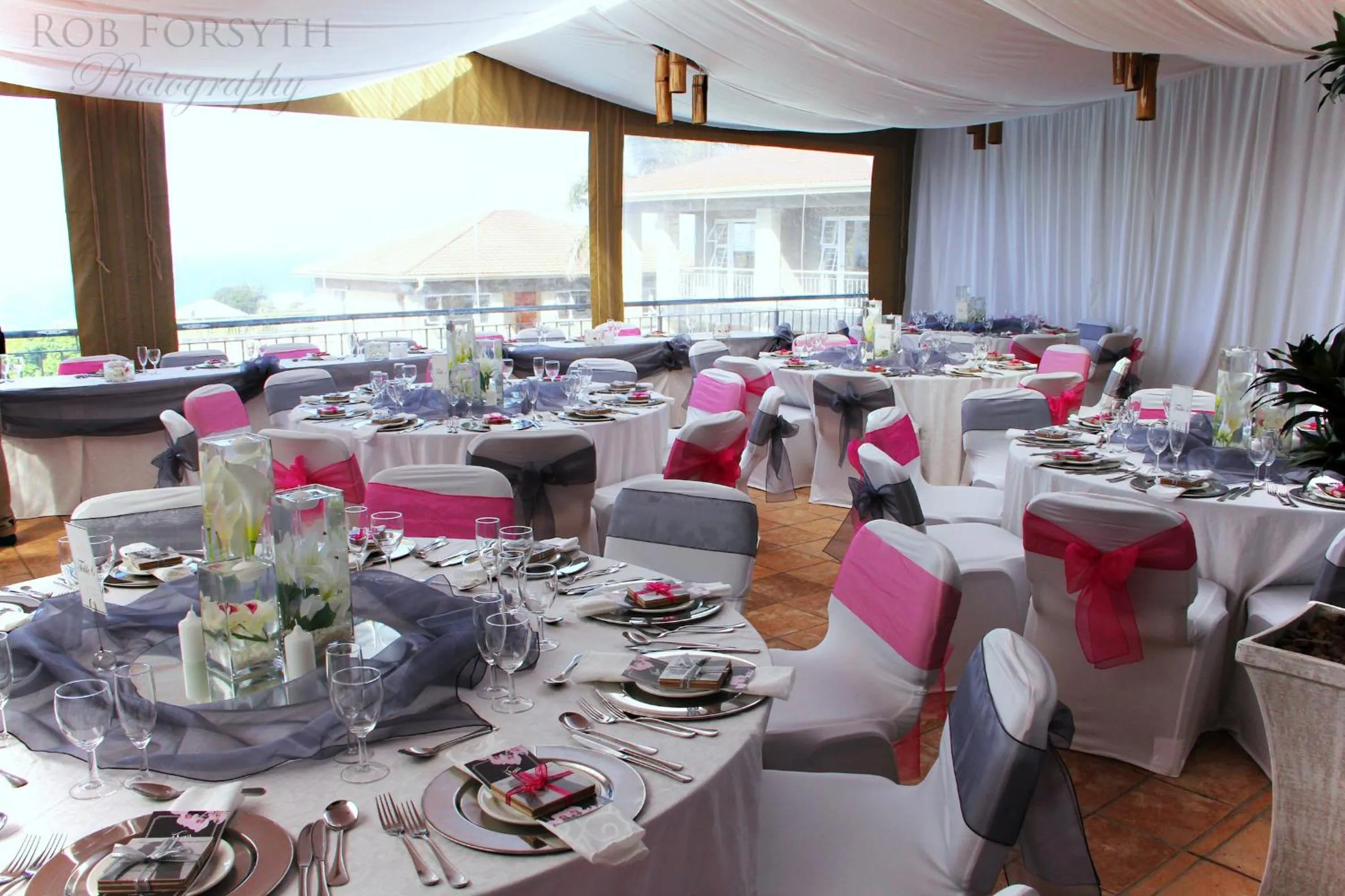 Food and drinks in Umthunzi Hotel and Conference