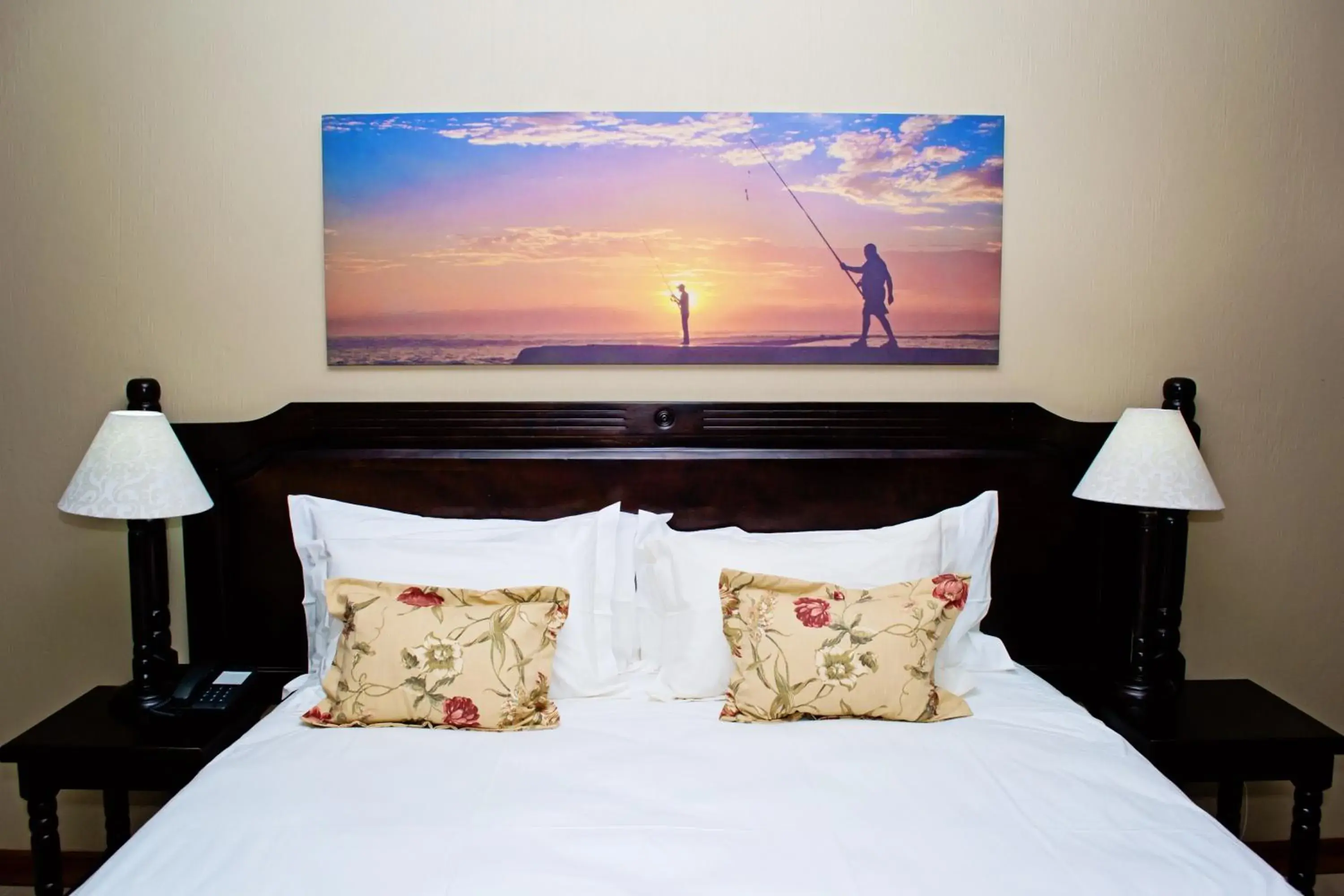 Bed in Umthunzi Hotel and Conference Bed in Umthunzi Hotel and Conference