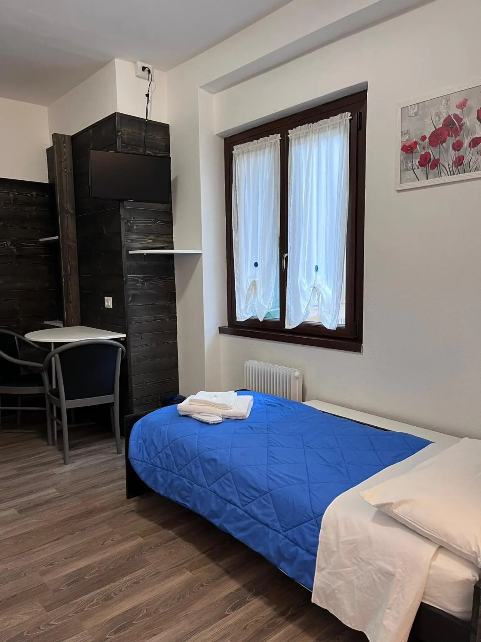 Photo of the whole room, Bed in Albergo Baffo