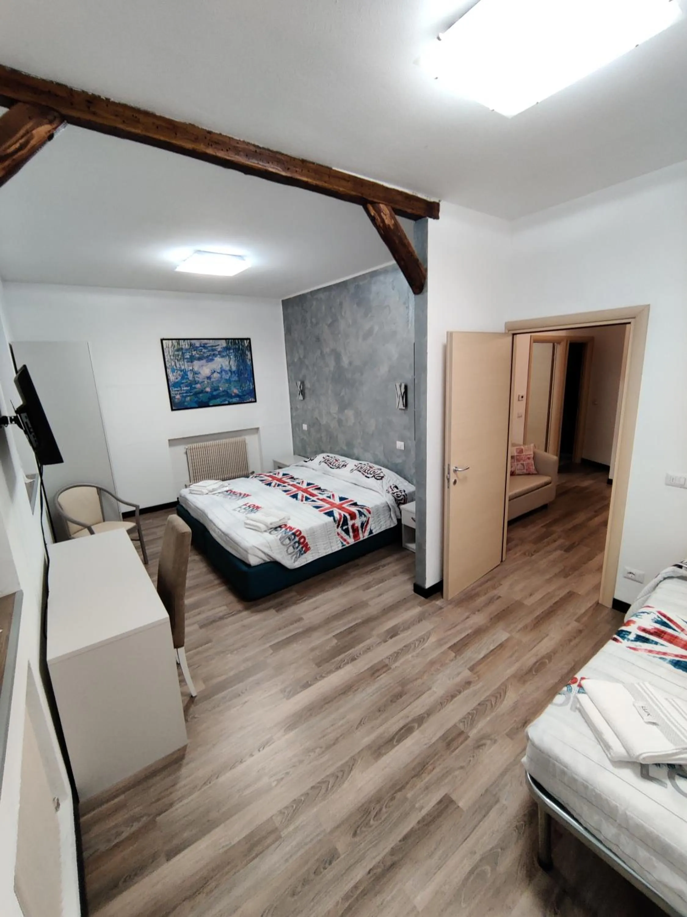 Bed in Albergo Baffo