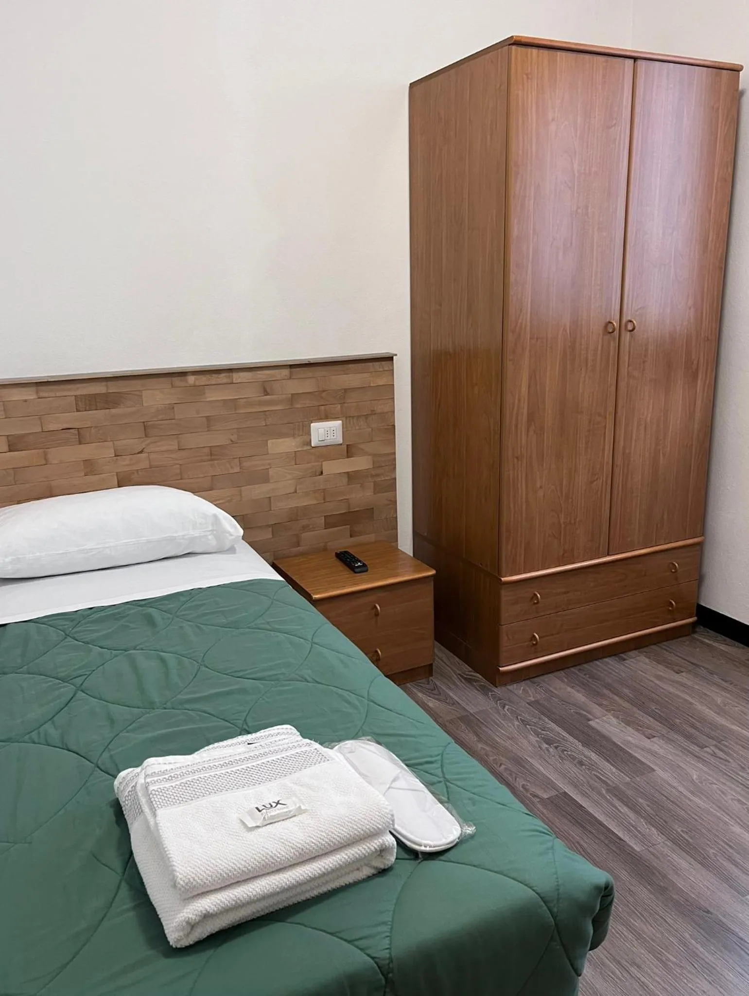 Bedroom, Bed in Albergo Baffo