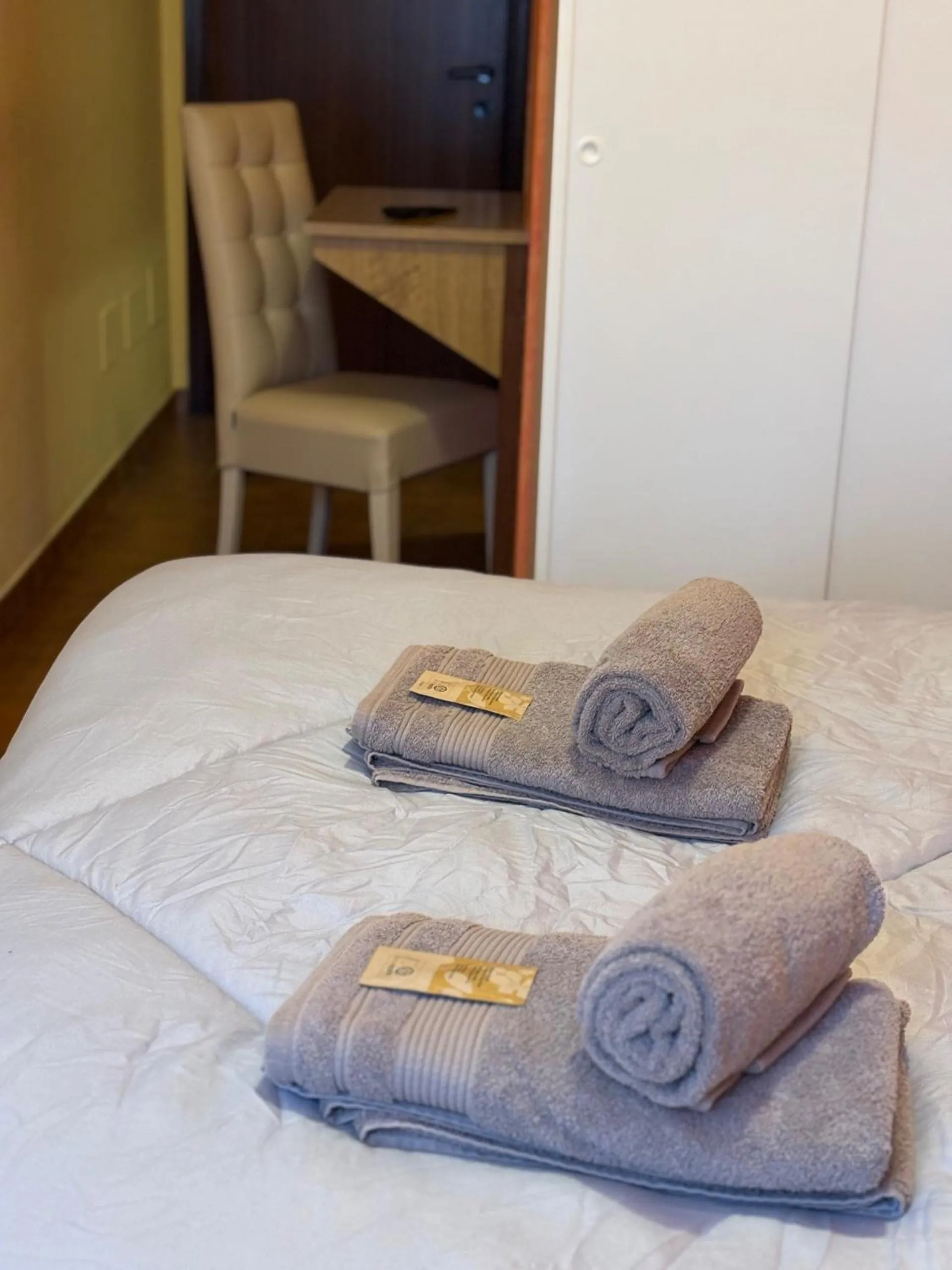Bedroom, Bed in Albergo Baffo