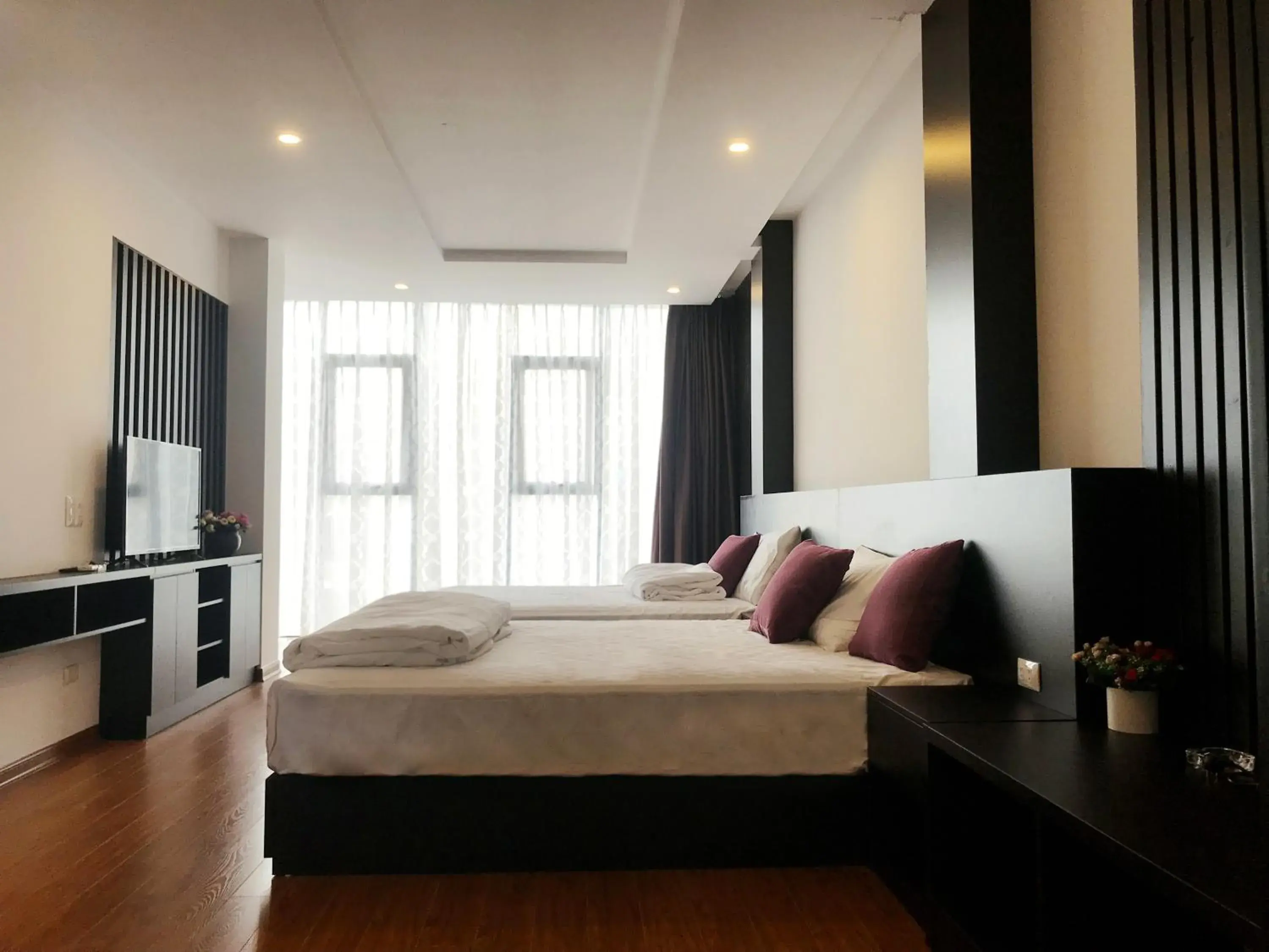 Photo of the whole room, Bed in Ivy Hotel Bai Chay Ha Long Photo of the whole room, Bed in Ivy Hotel Bai Chay Ha Long