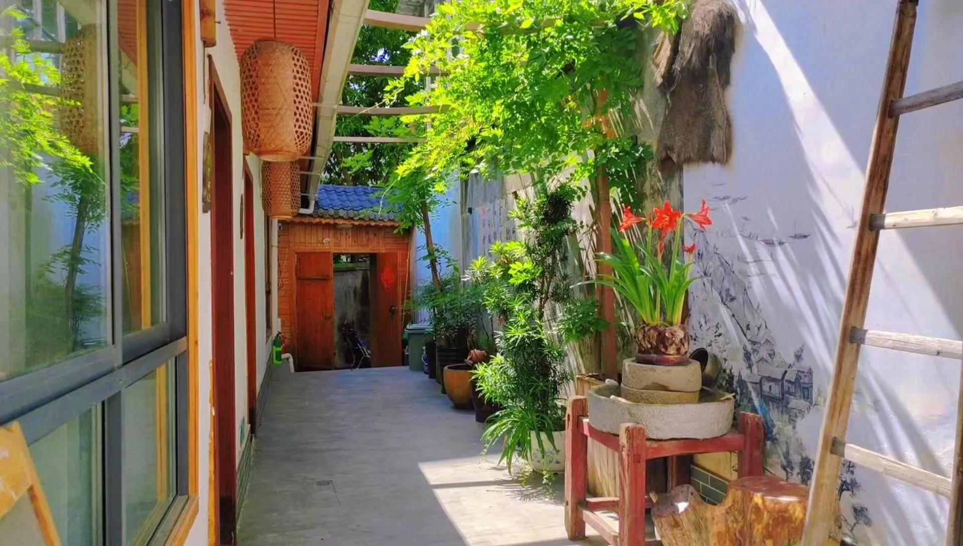 Property building in Zhangjiajie Tingyutang Little Yard