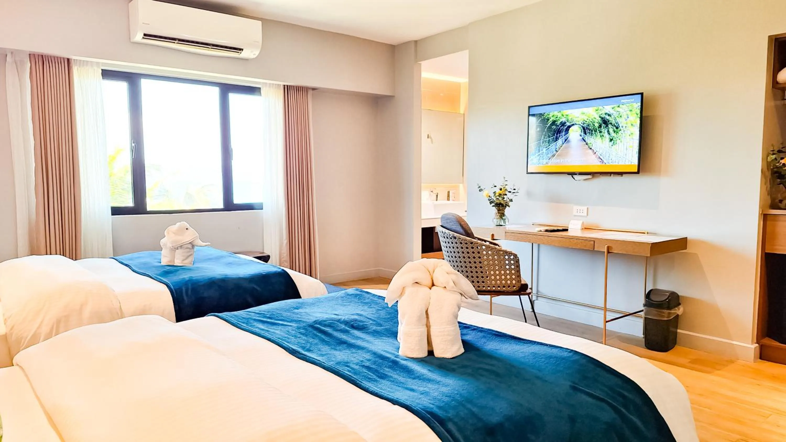 Bedroom, Bed in Pinnacle Boracay