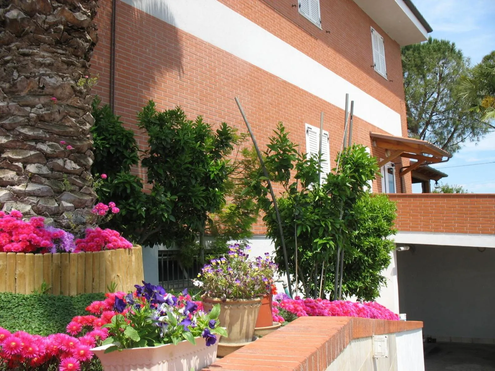 Property building in Bed & Breakfast Bompadre