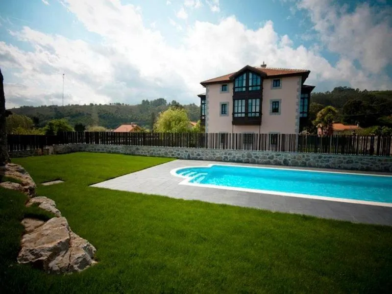 Property building in Hotel Villa Marrón