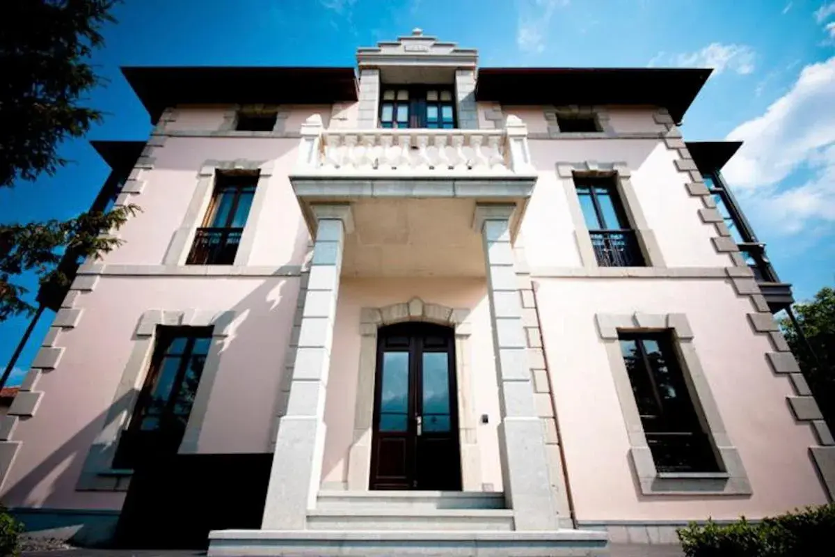 Property building in Hotel Villa Marrón Property building in Hotel Villa Marrón