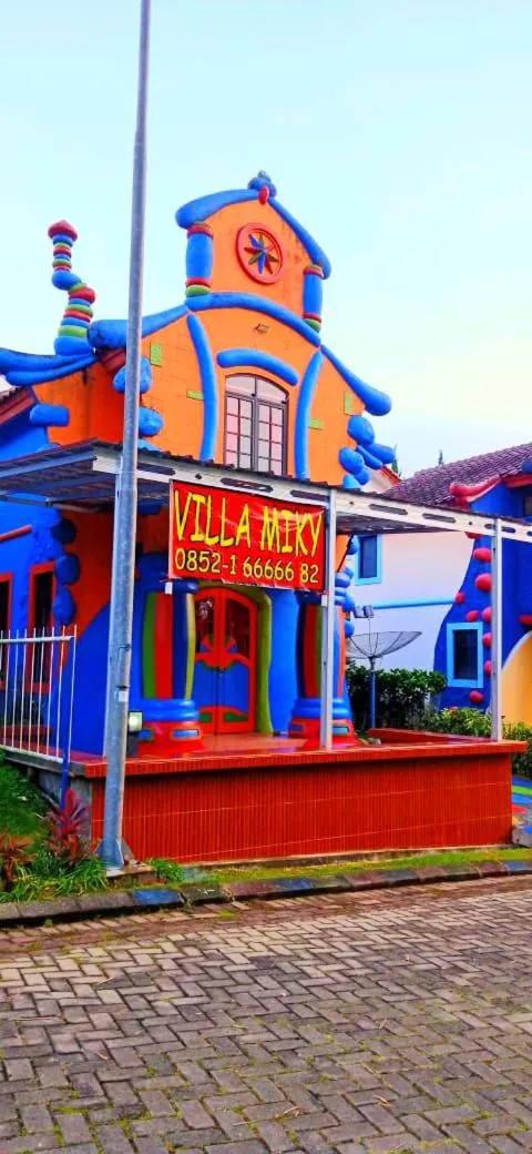 Villa Miky Kota Bunga Puncak Cianjur Bogor